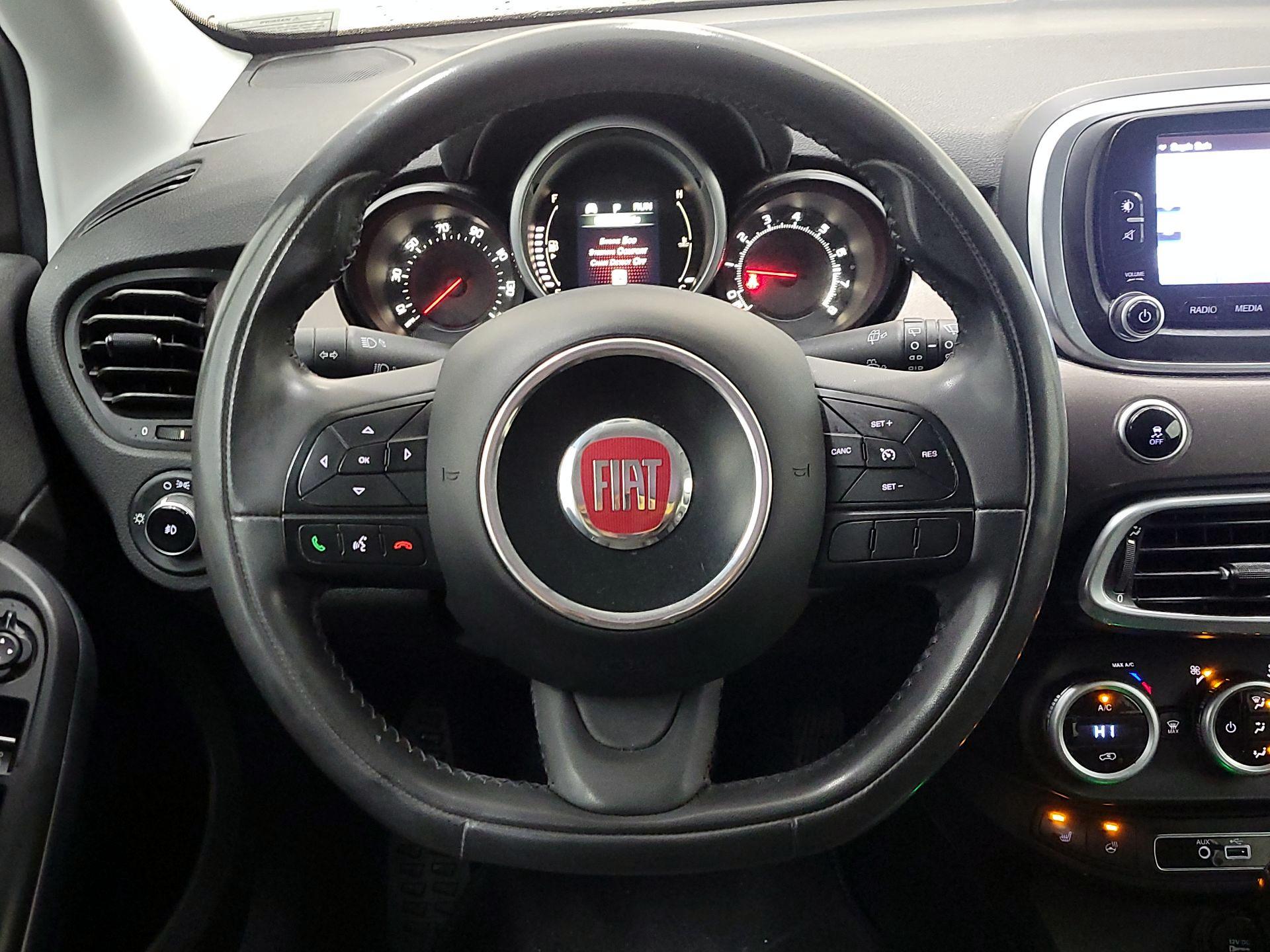 Thumbnail: 2016 Fiat 500X - 10