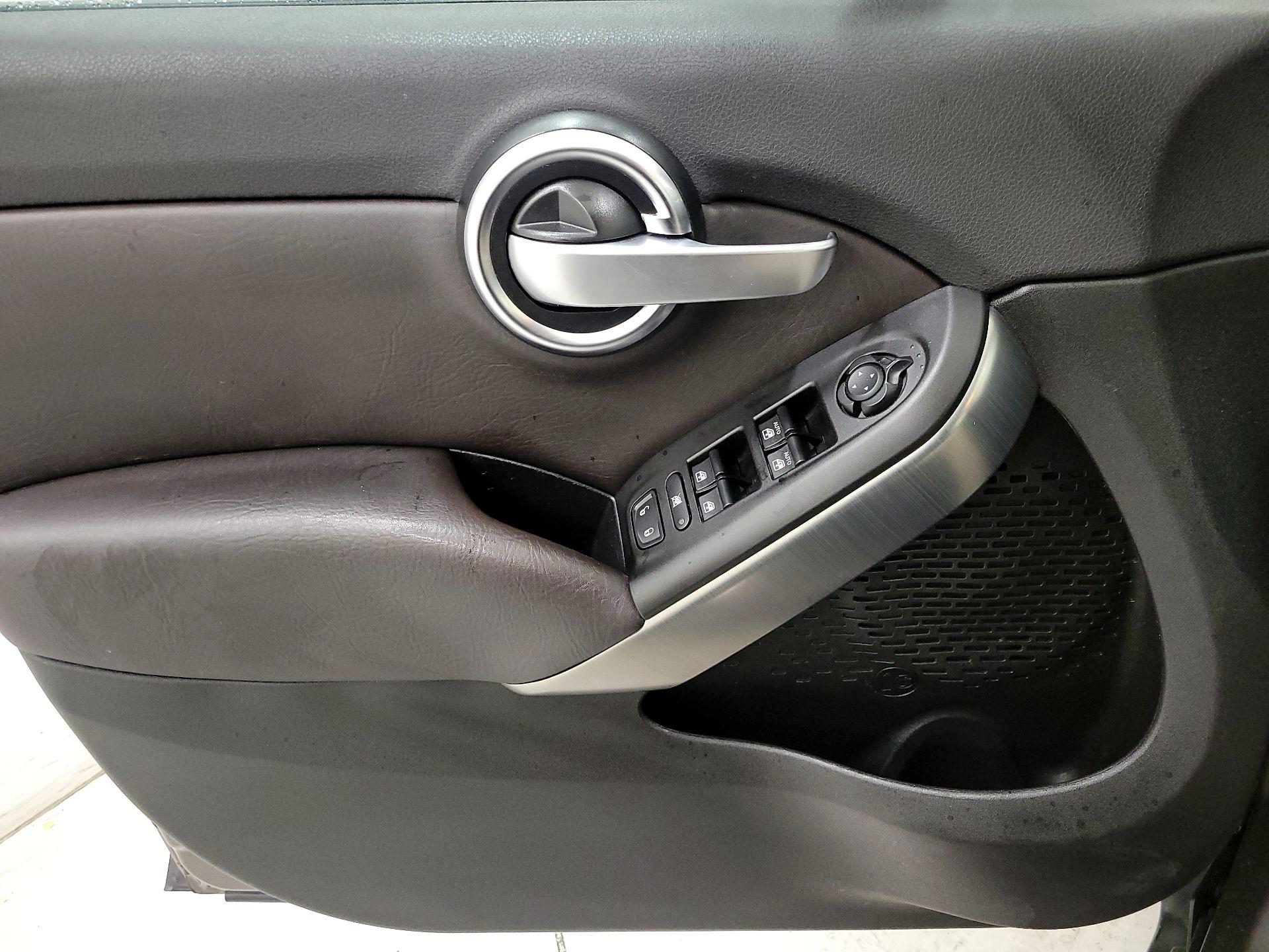 Thumbnail: 2016 Fiat 500X - 12