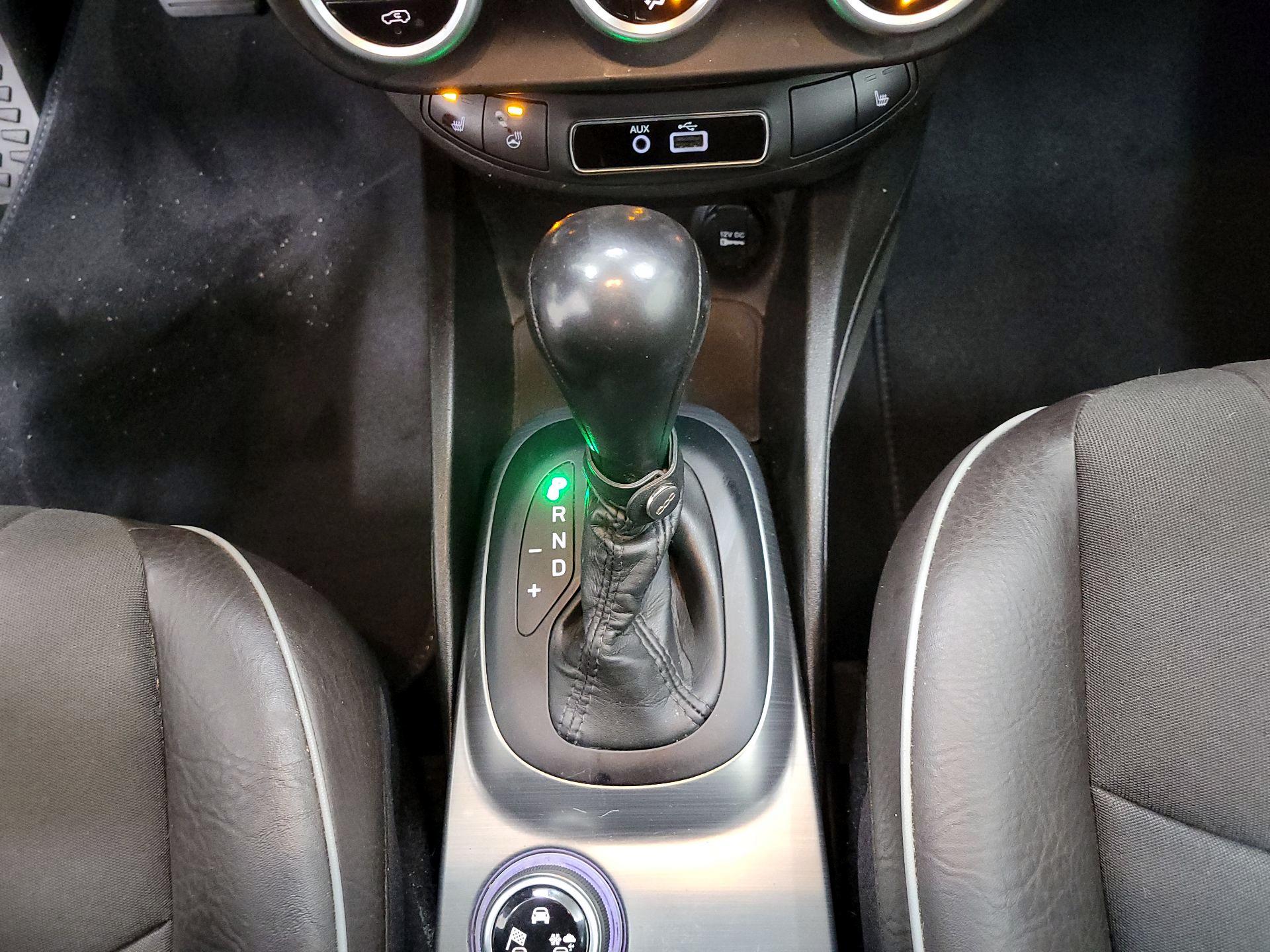 Thumbnail: 2016 Fiat 500X - 18