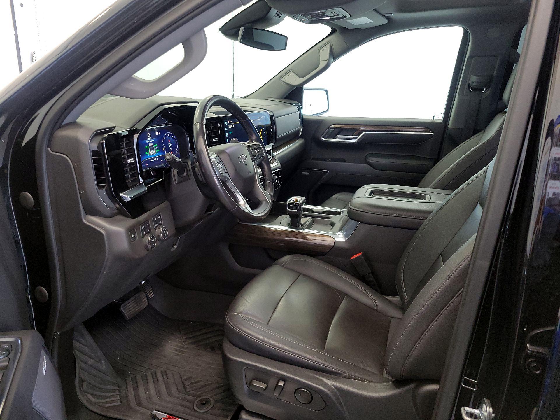 Thumbnail: 2022 Chevrolet Silverado 1500 - 11