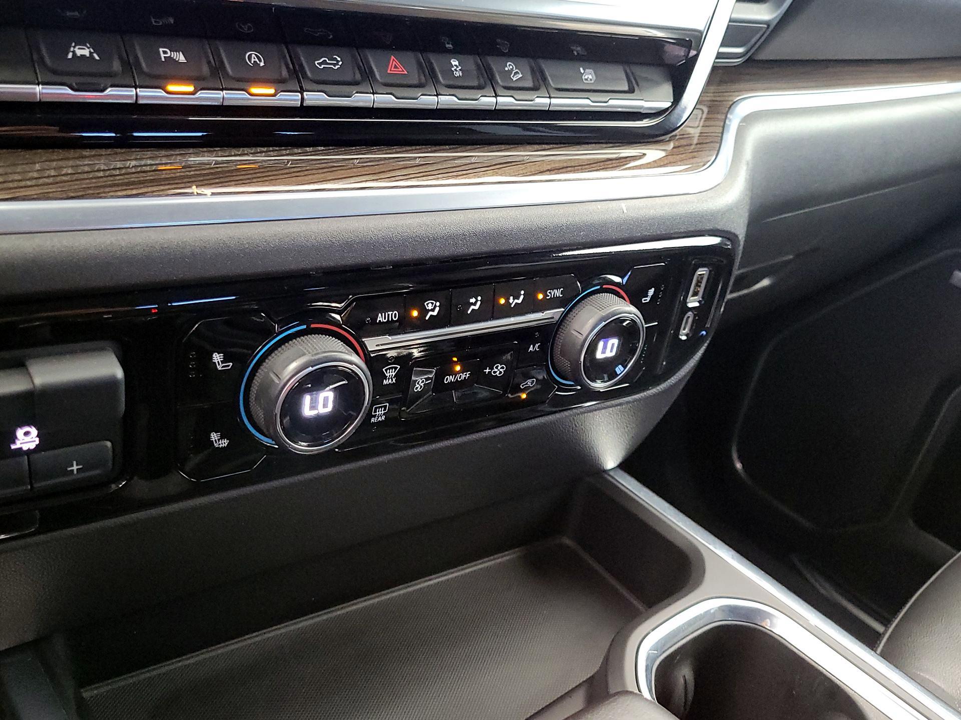 Thumbnail: 2022 Chevrolet Silverado 1500 - 17