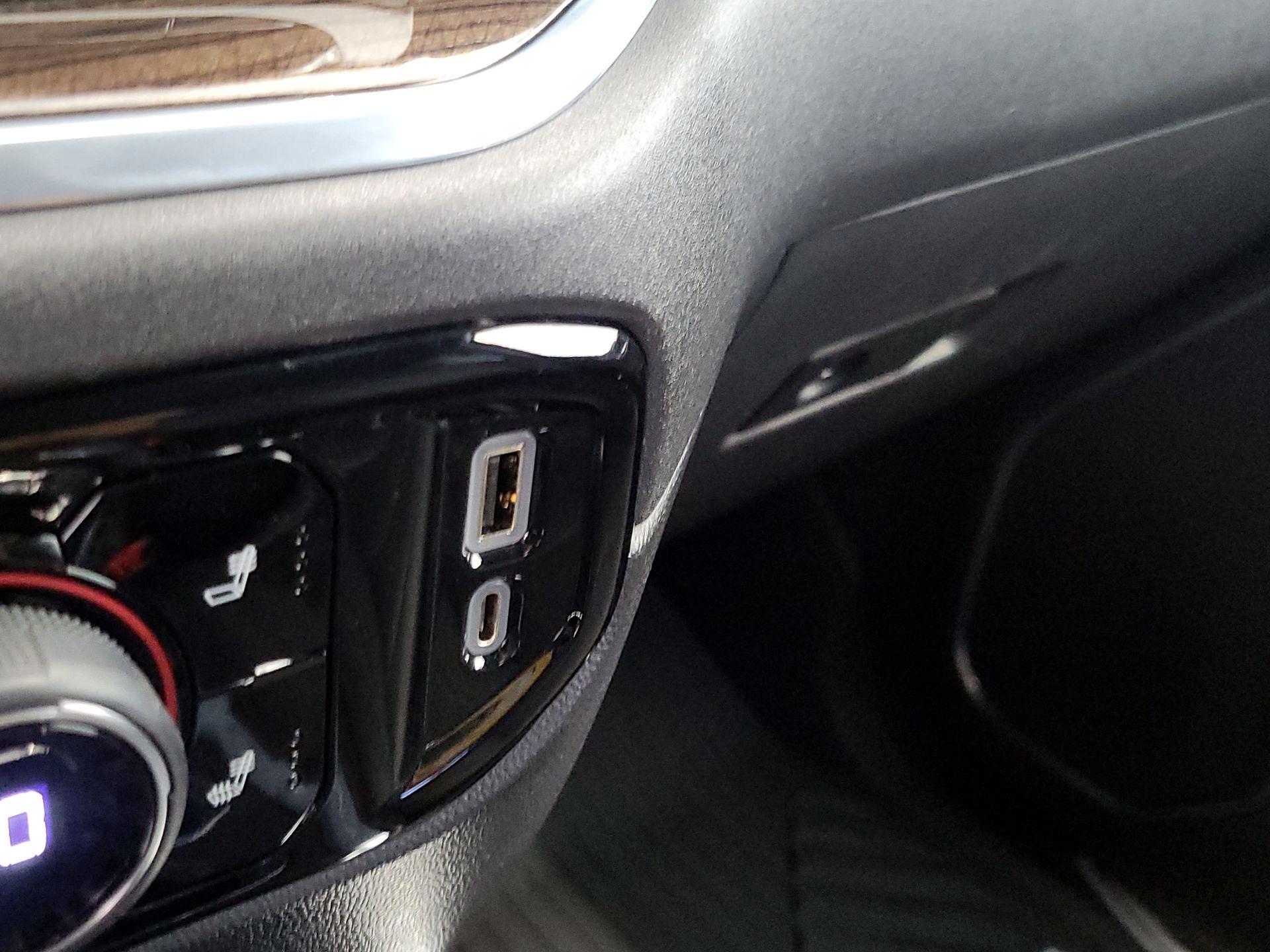 Thumbnail: 2022 Chevrolet Silverado 1500 - 19