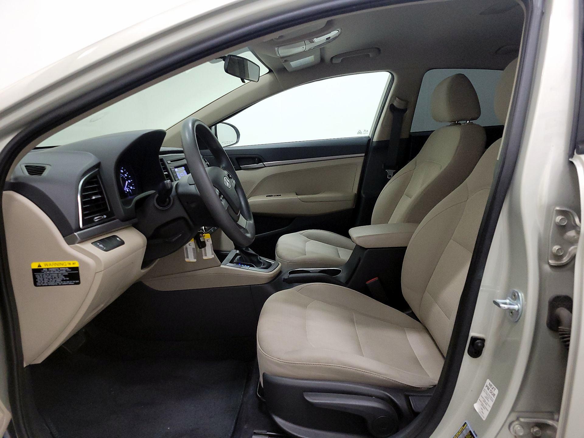 Thumbnail: 2017 Hyundai Elantra - 11