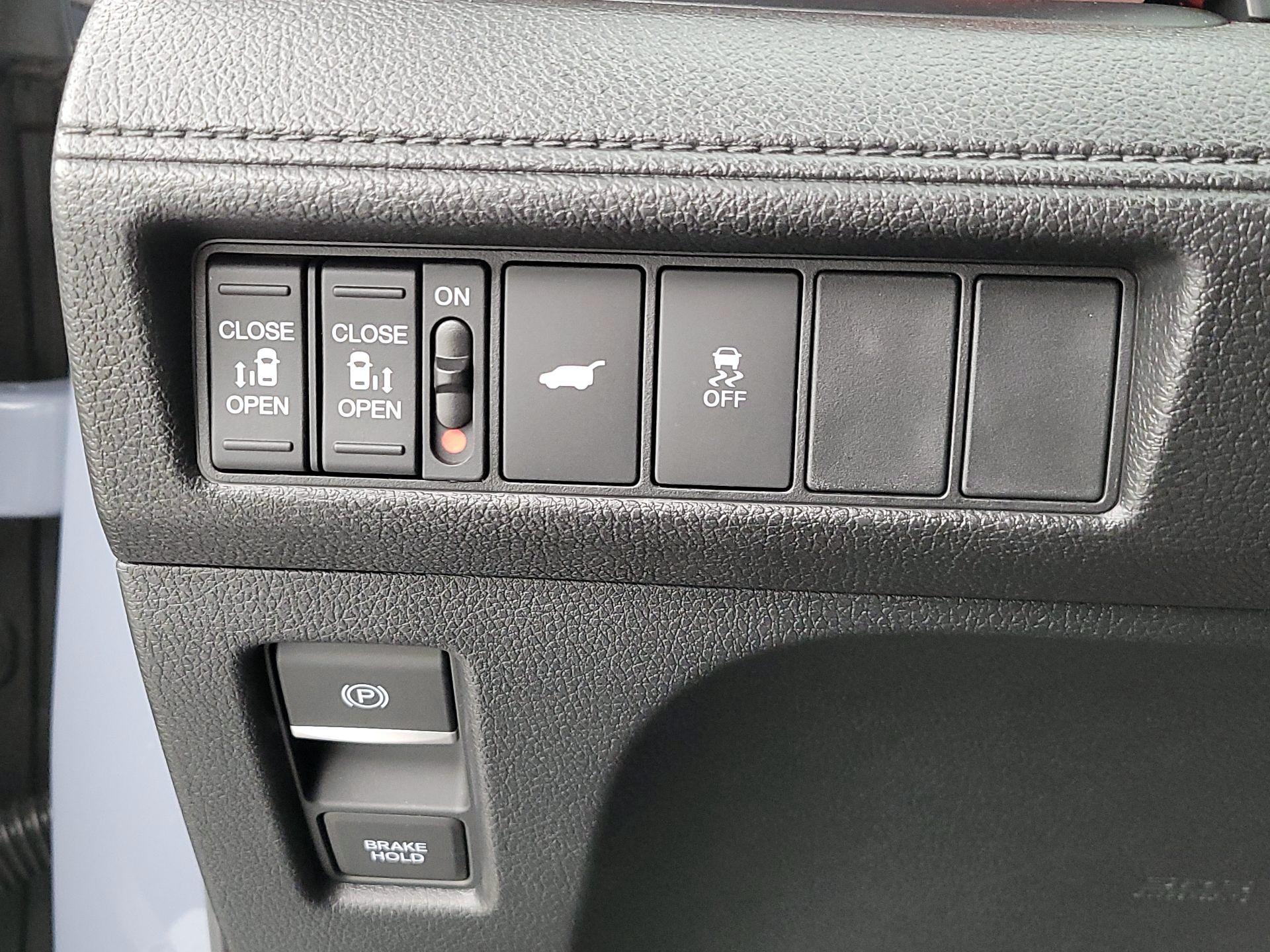 Thumbnail: 2025 Honda Odyssey - 13