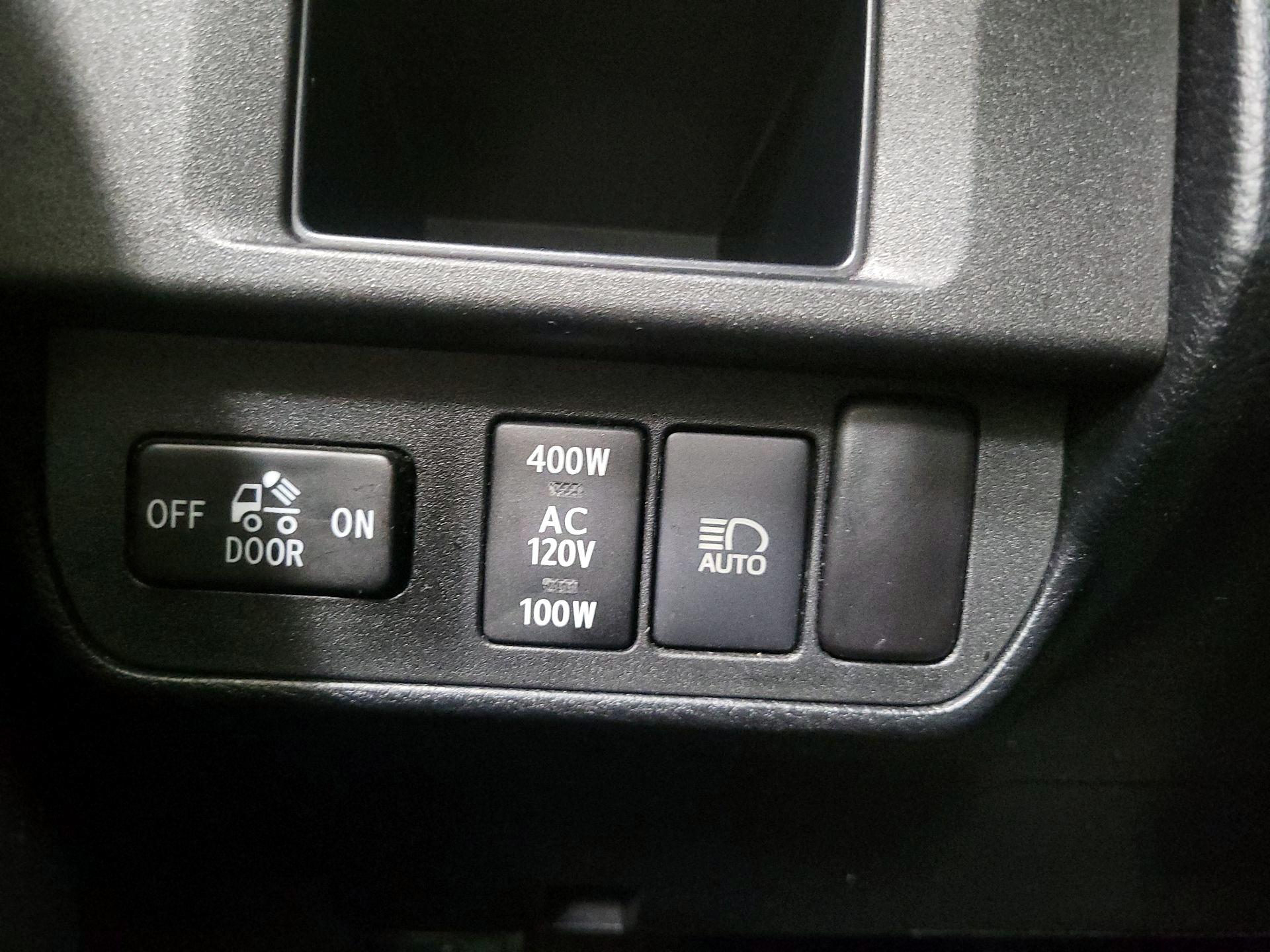 Thumbnail: 2019 Toyota Tacoma - 13