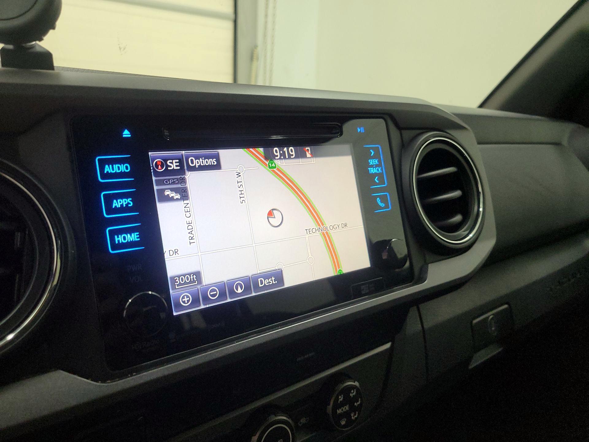 Thumbnail: 2019 Toyota Tacoma - 14