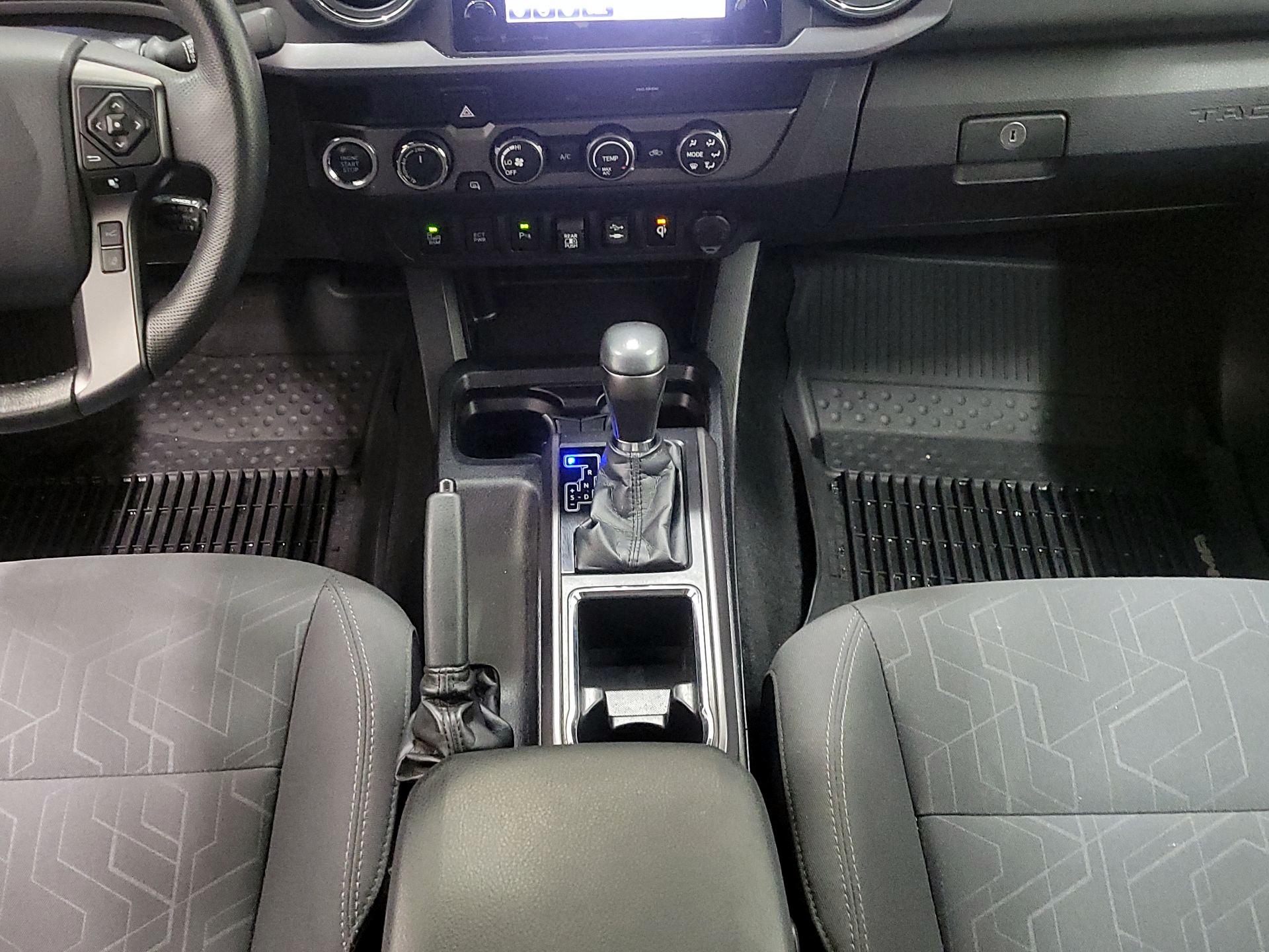 Thumbnail: 2019 Toyota Tacoma - 18