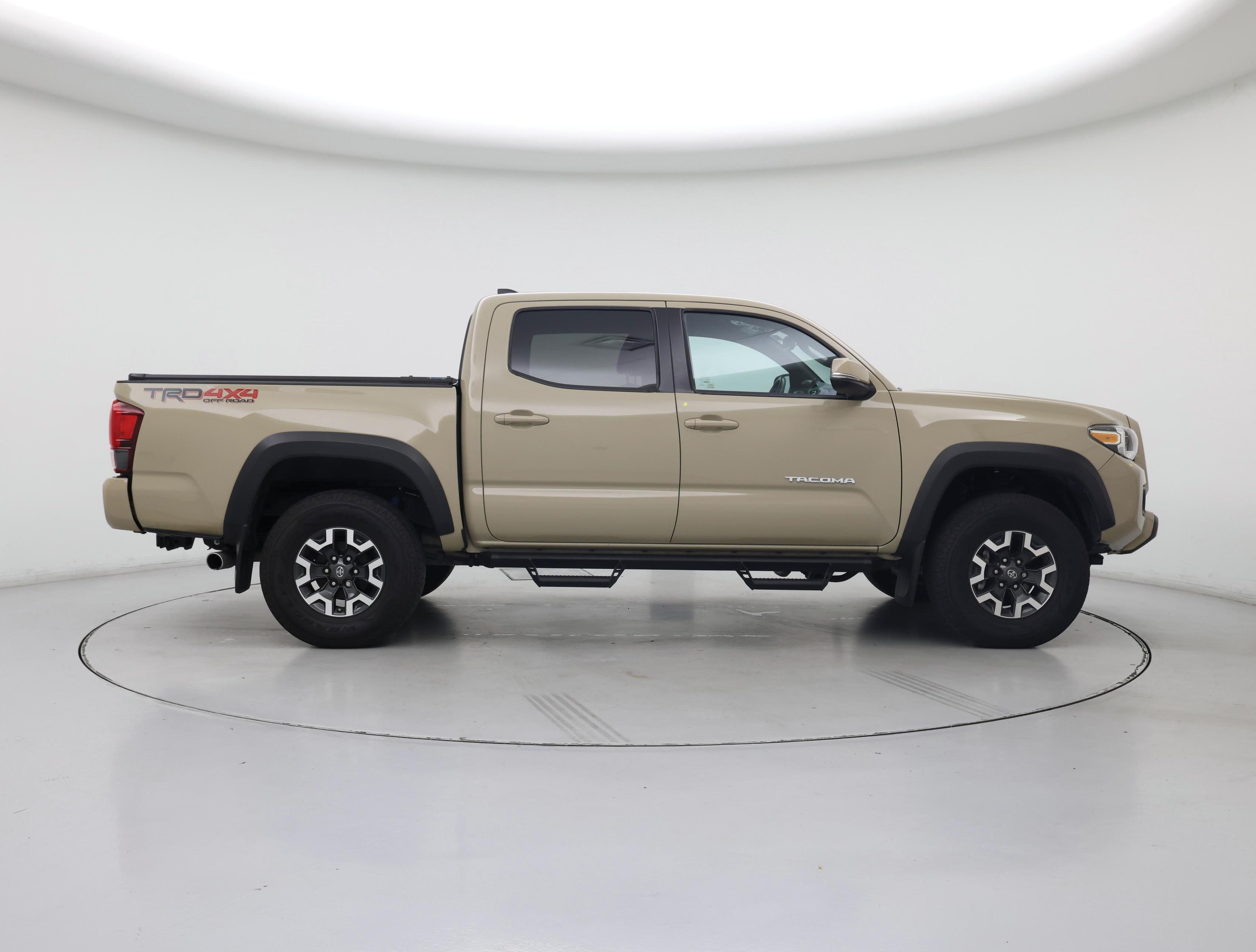 Thumbnail: 2019 Toyota Tacoma - 7