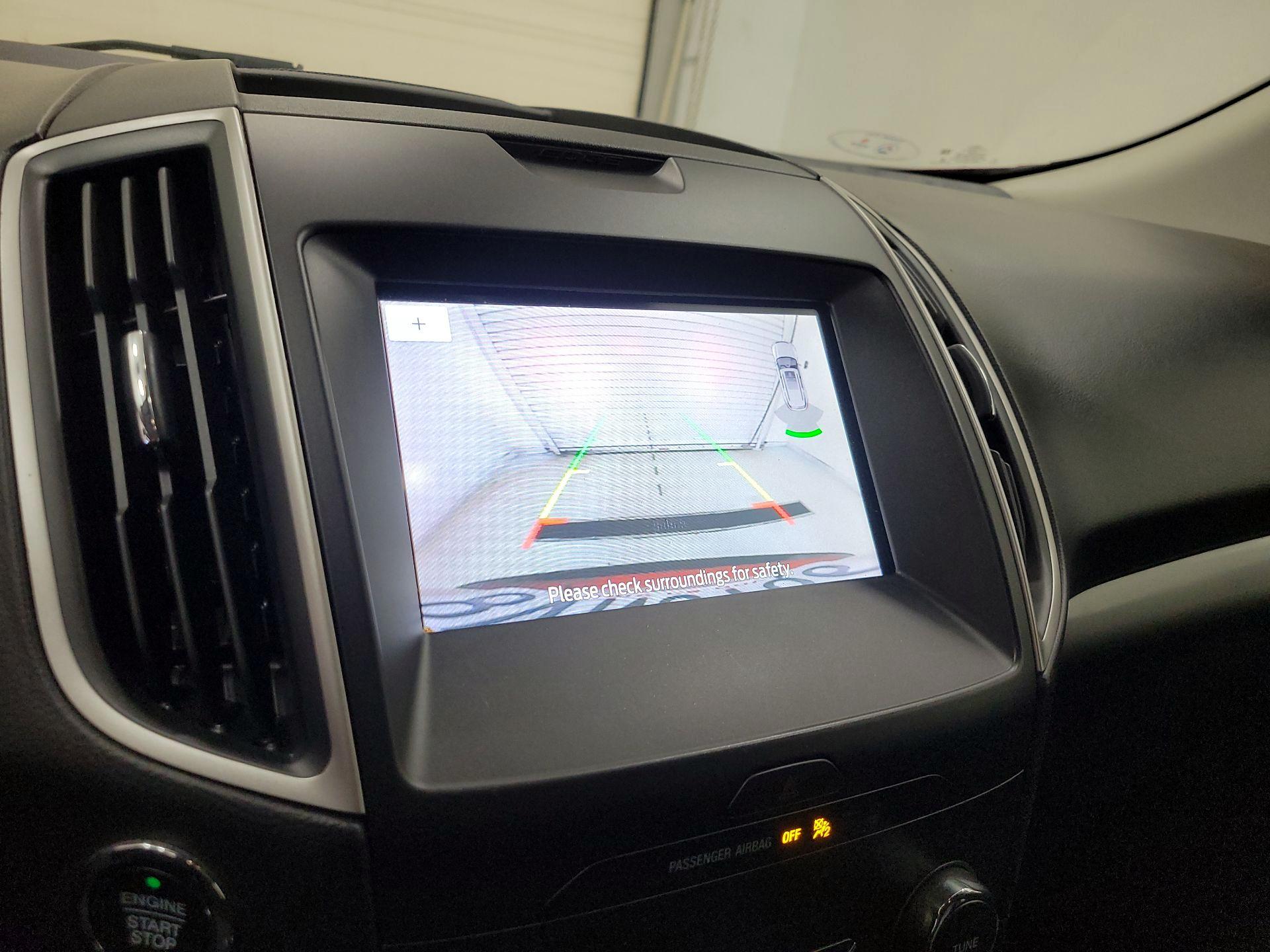 Thumbnail: 2020 Ford Edge - 15