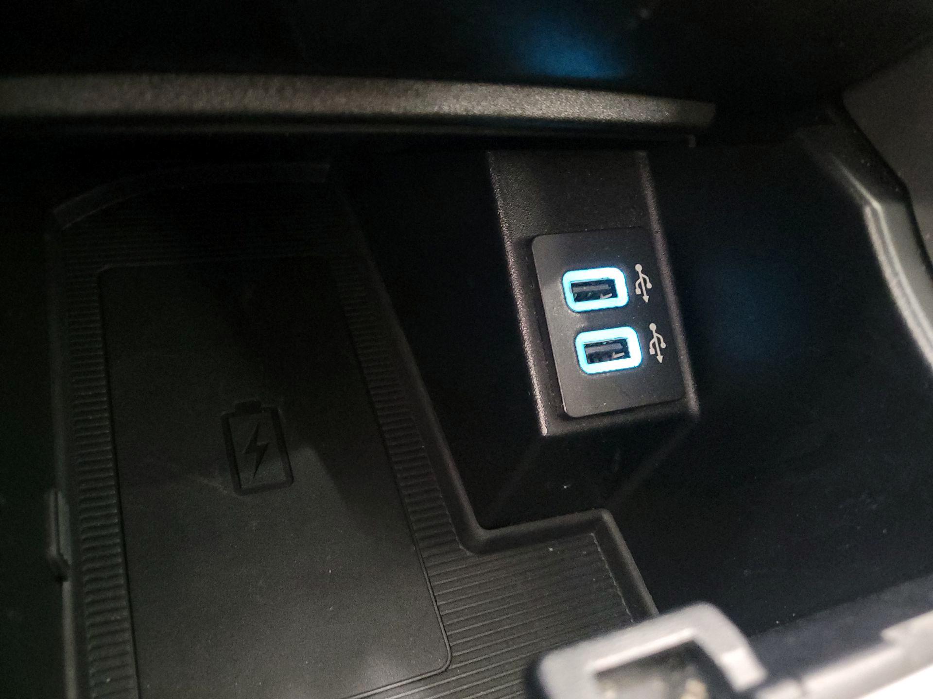 Thumbnail: 2020 Ford Edge - 19