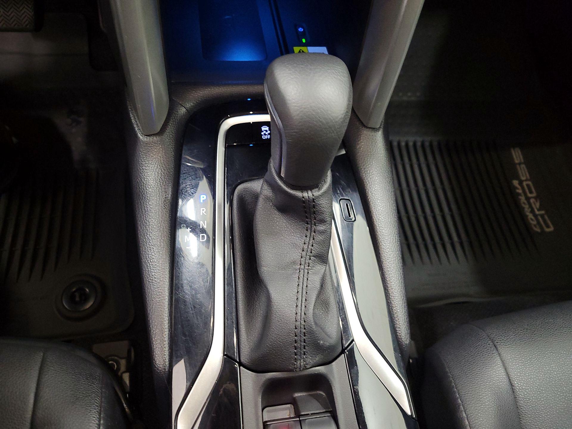 Thumbnail: 2022 Toyota Corolla Cross - 17