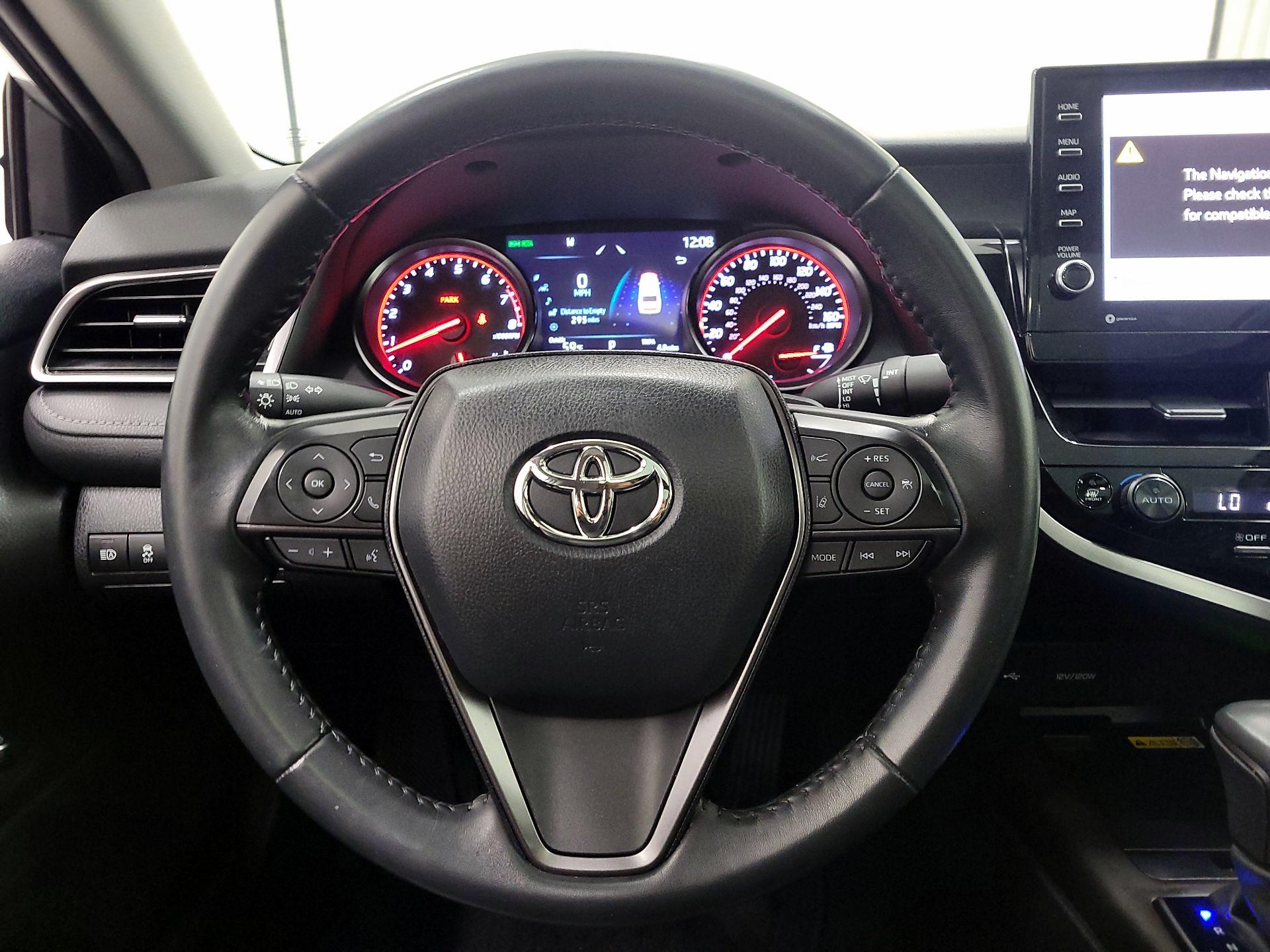 Thumbnail: 2022 Toyota Camry - 10