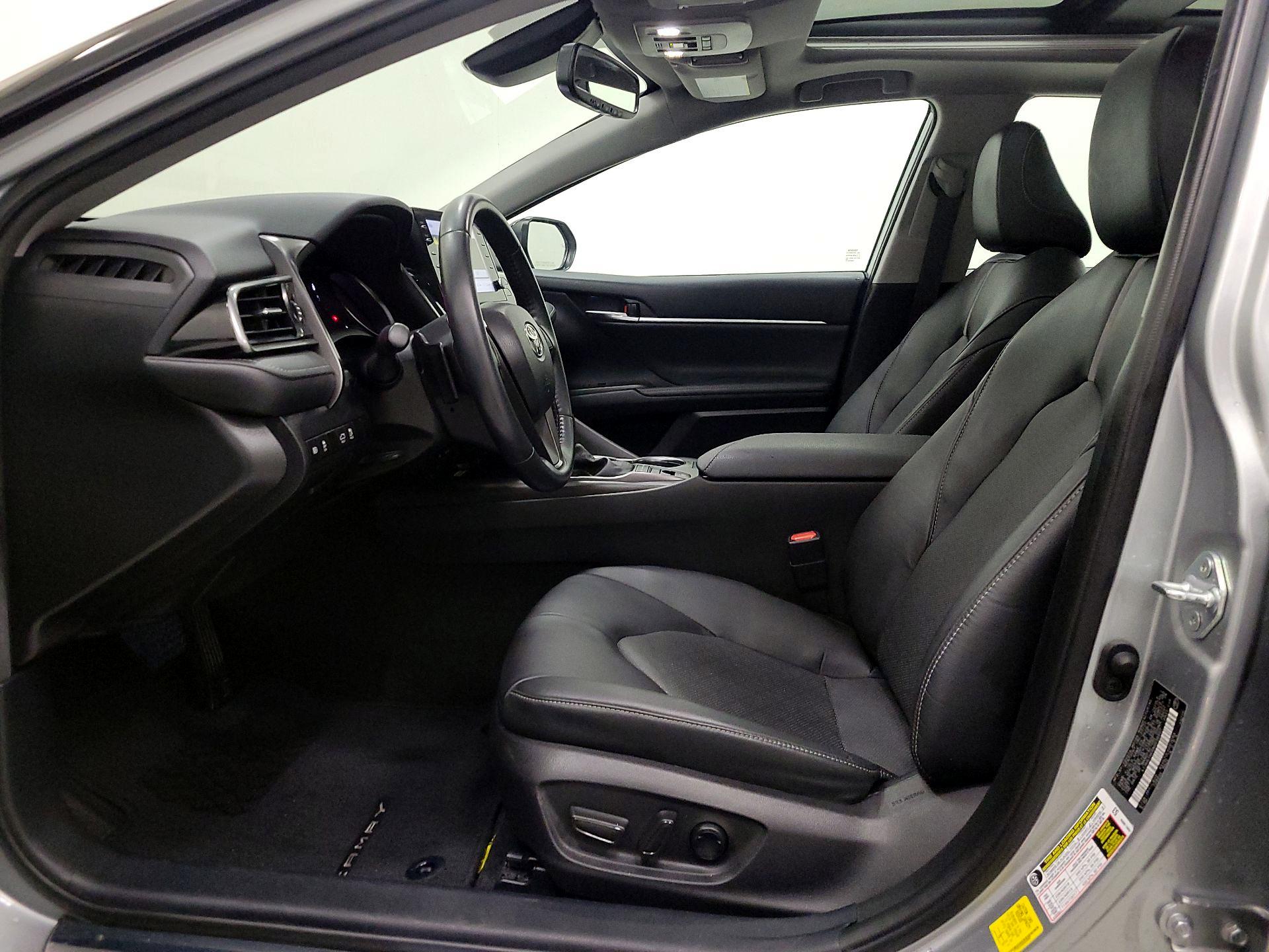 Thumbnail: 2022 Toyota Camry - 11