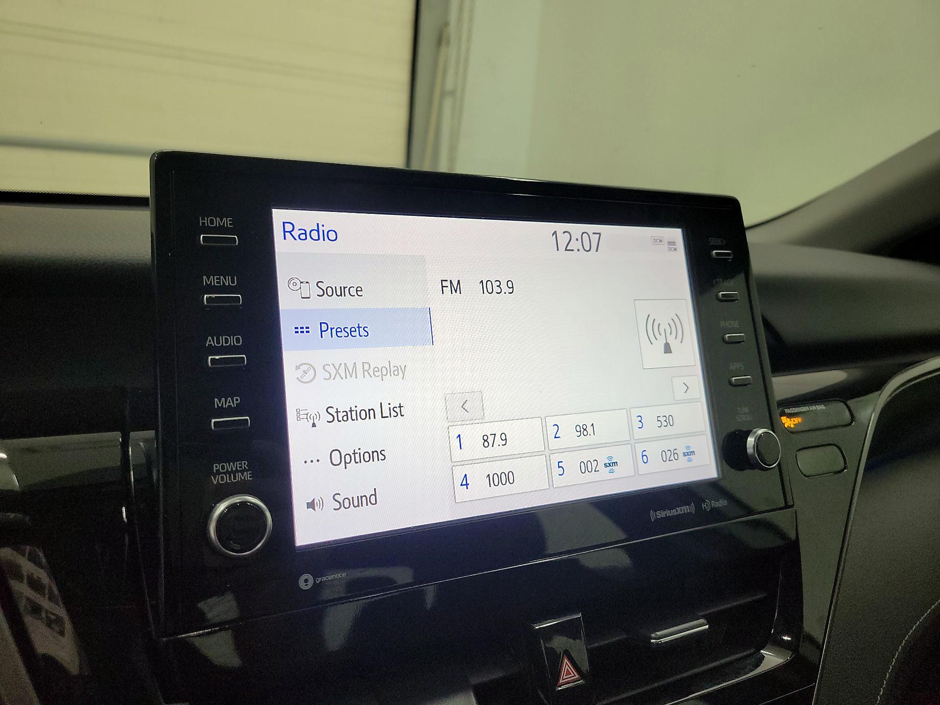 Thumbnail: 2022 Toyota Camry - 15