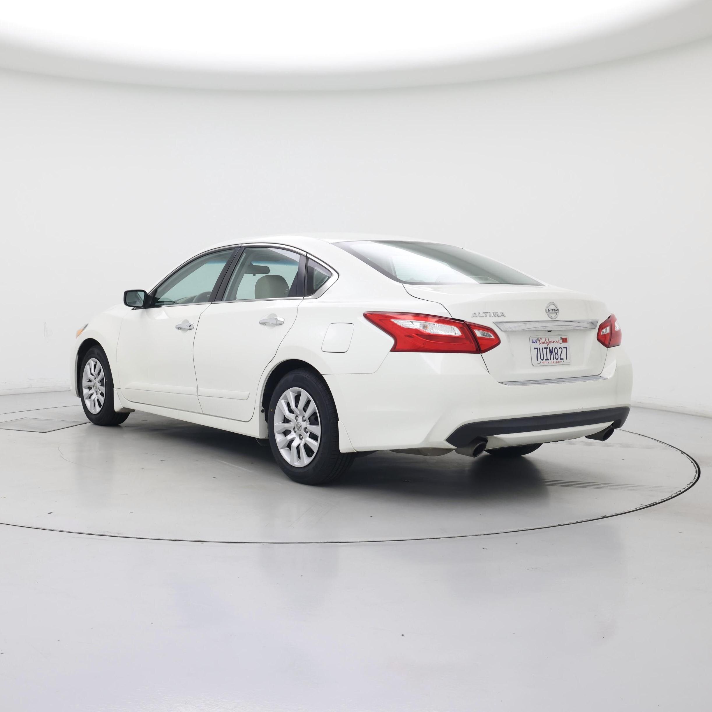 Thumbnail: 2016 Nissan Altima - 2