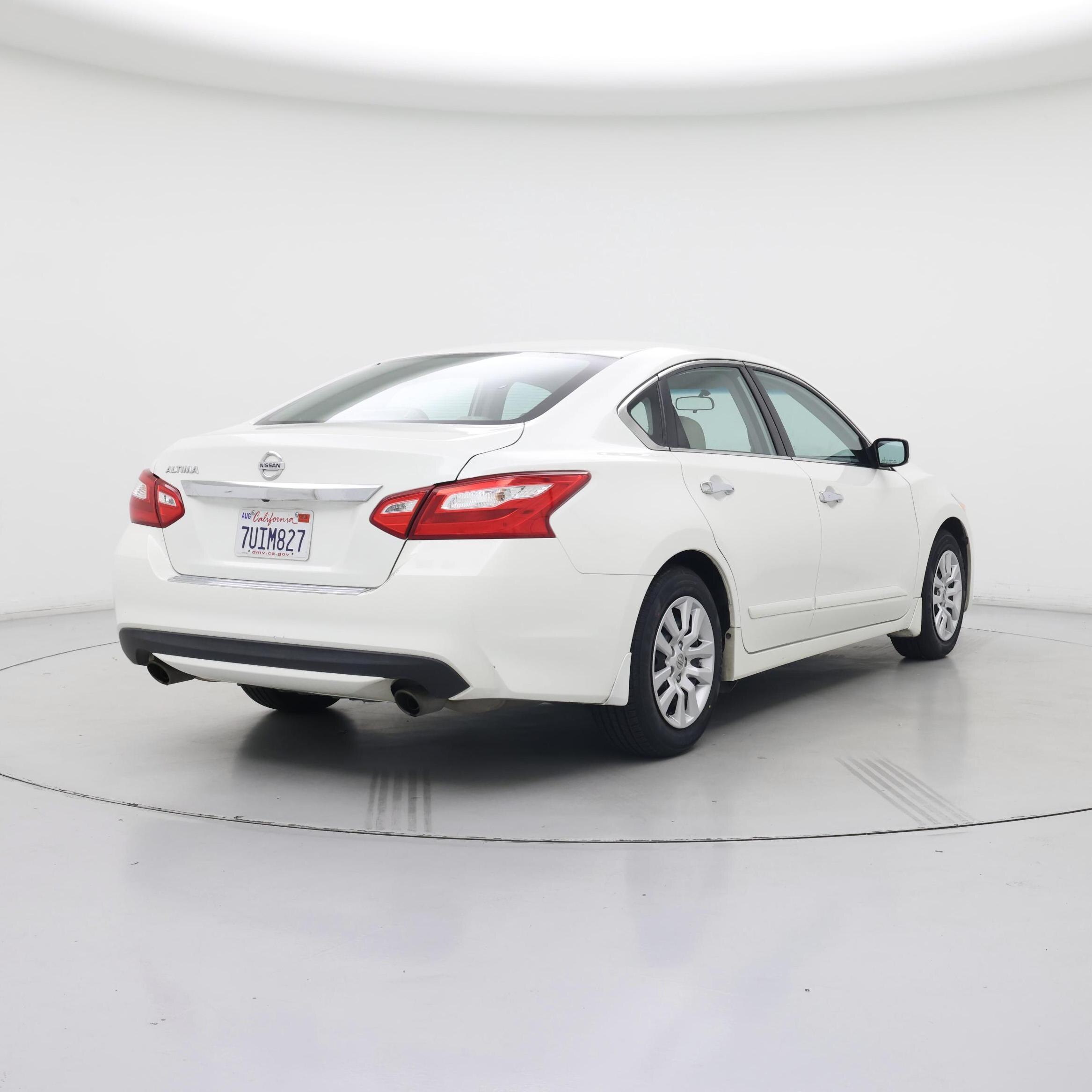 Thumbnail: 2016 Nissan Altima - 8