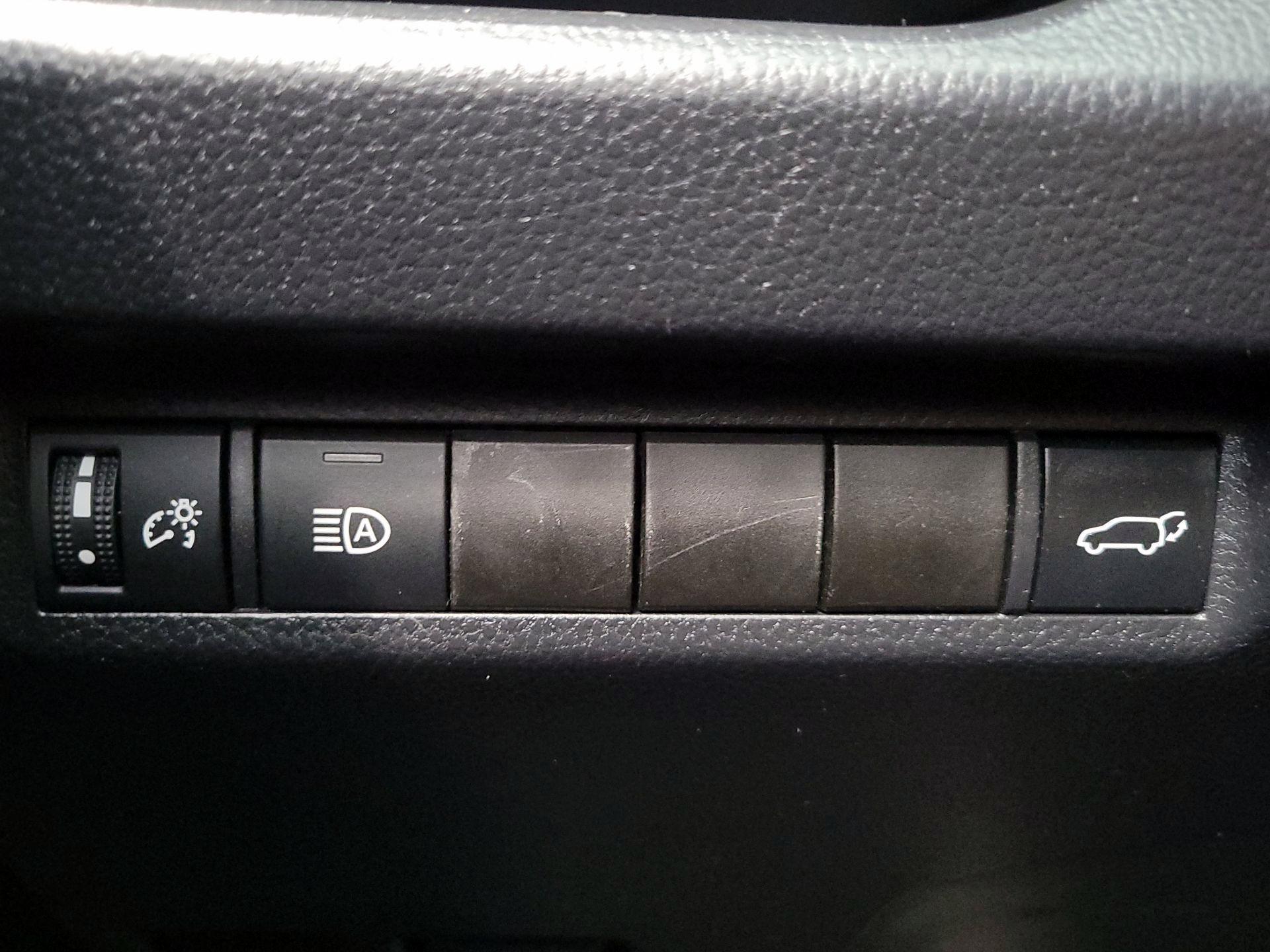 Thumbnail: 2021 Toyota RAV4 - 13