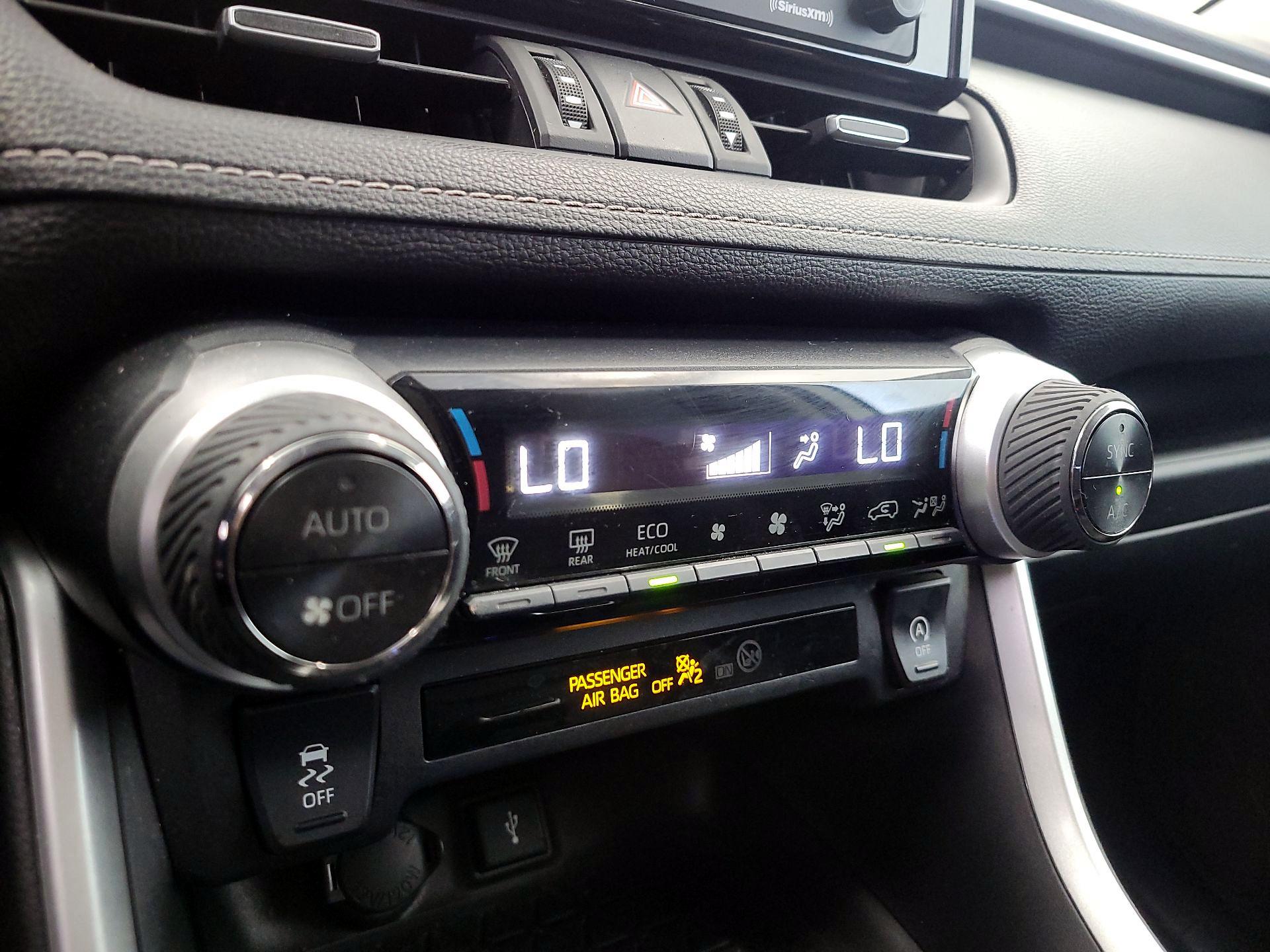 Thumbnail: 2021 Toyota RAV4 - 16