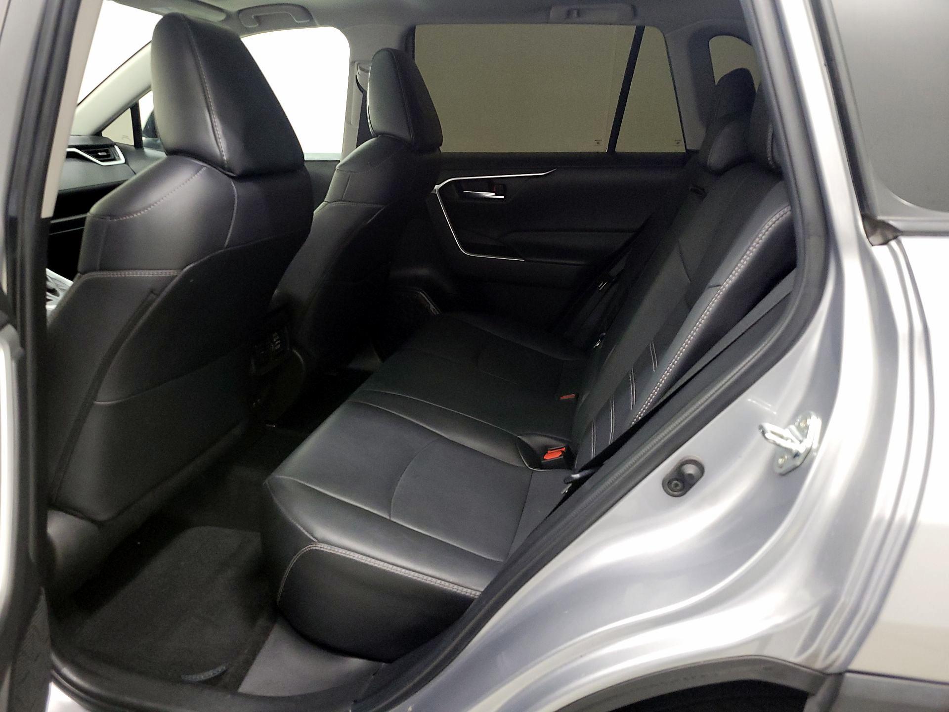 Thumbnail: 2021 Toyota RAV4 - 20