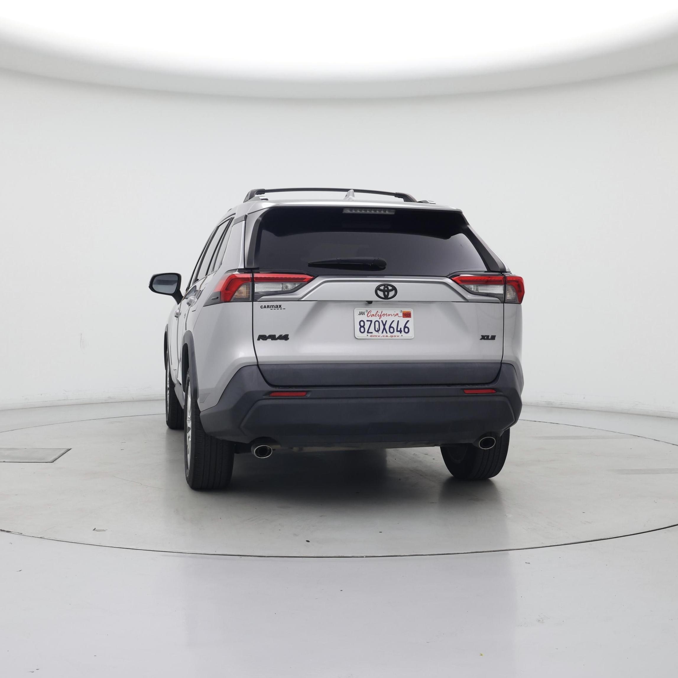 Thumbnail: 2021 Toyota RAV4 - 6