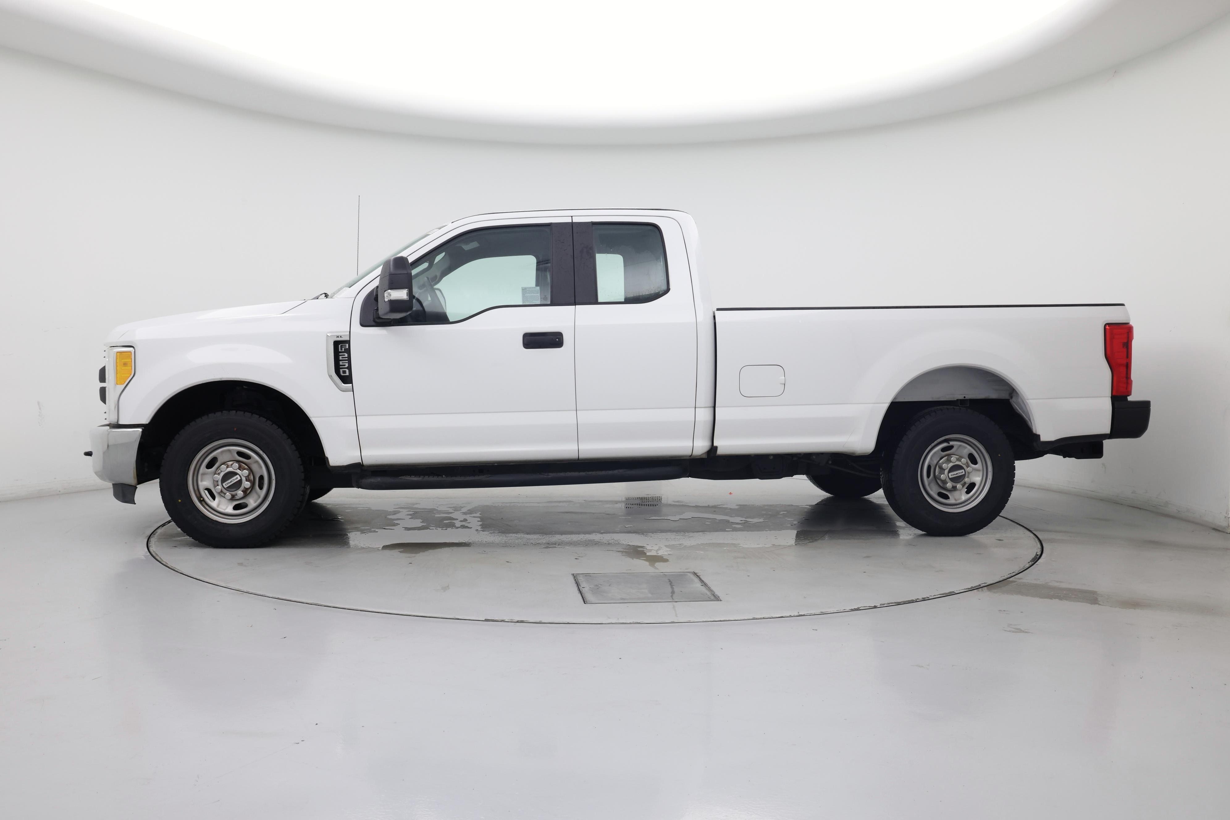 Thumbnail: 2017 Ford F-250 - 3