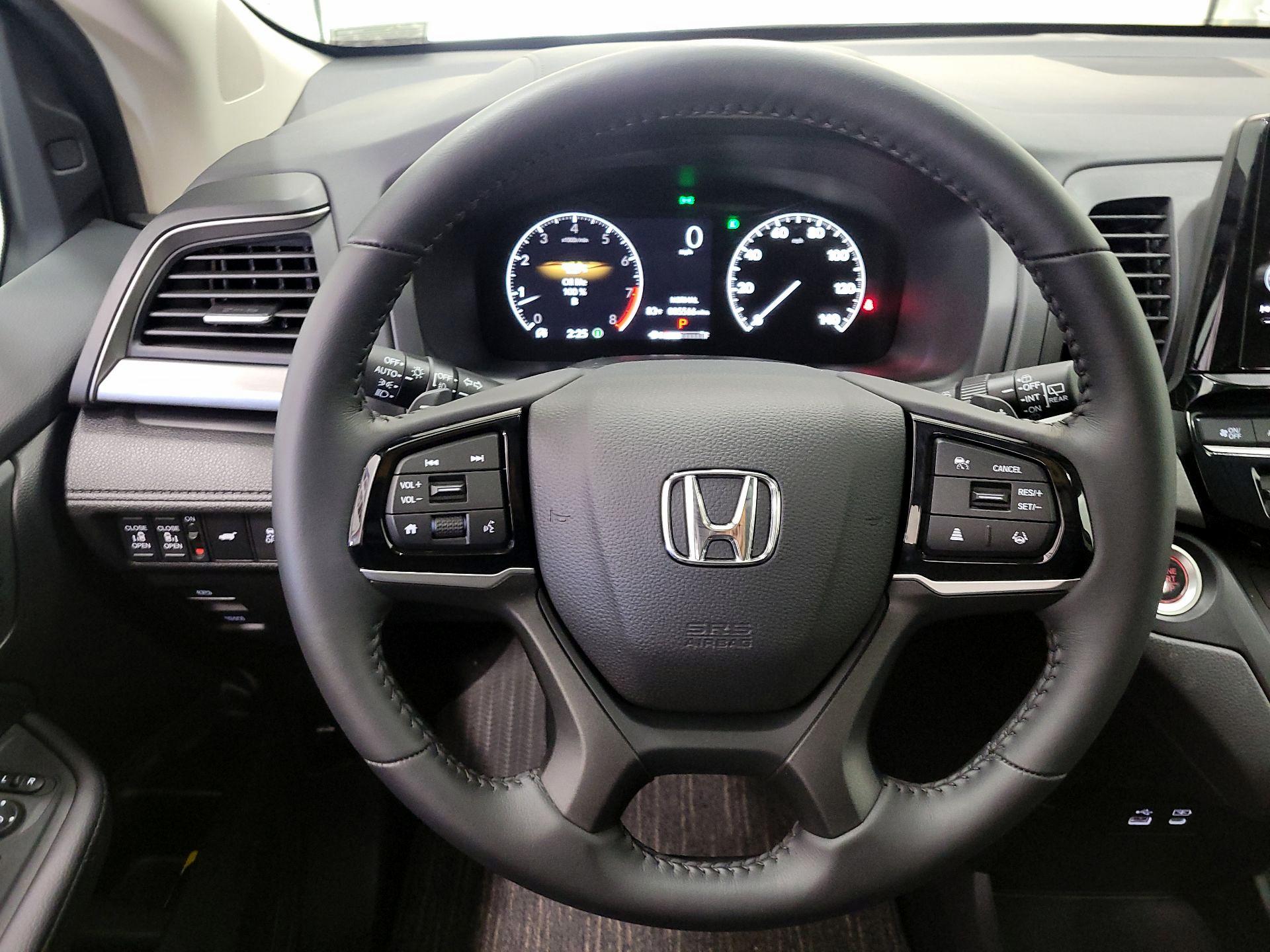 Thumbnail: 2025 Honda Odyssey - 10