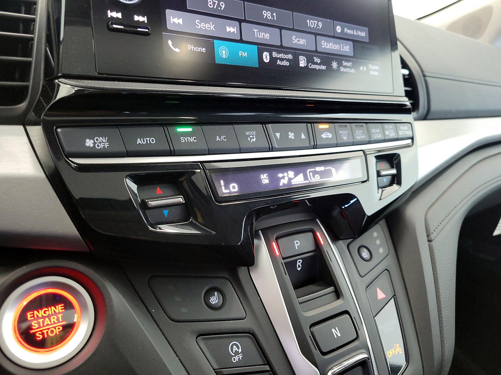 Thumbnail: 2025 Honda Odyssey - 16