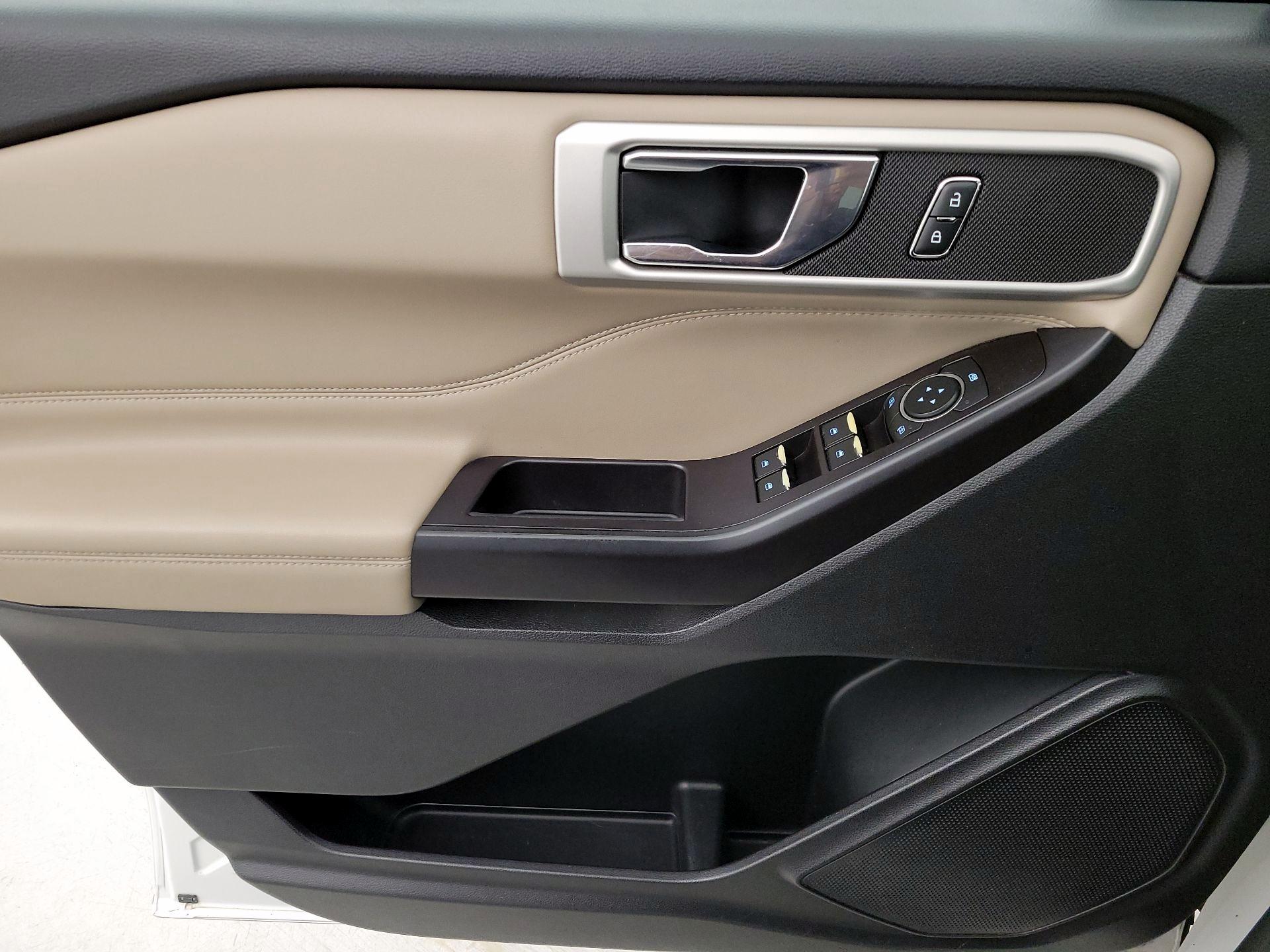 Thumbnail: 2020 Ford Explorer - 12