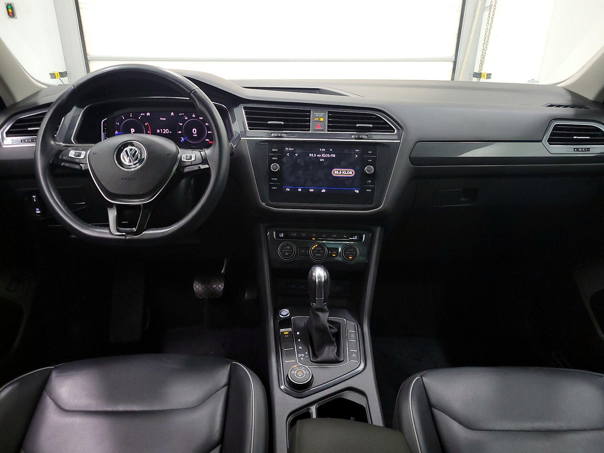 Thumbnail: 2019 Volkswagen Tiguan - 9