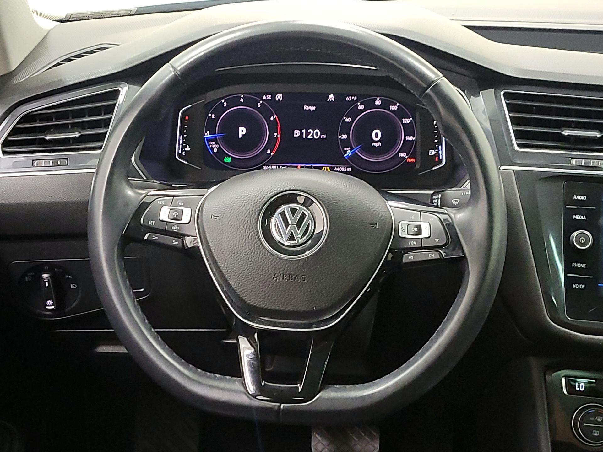 Thumbnail: 2019 Volkswagen Tiguan - 10