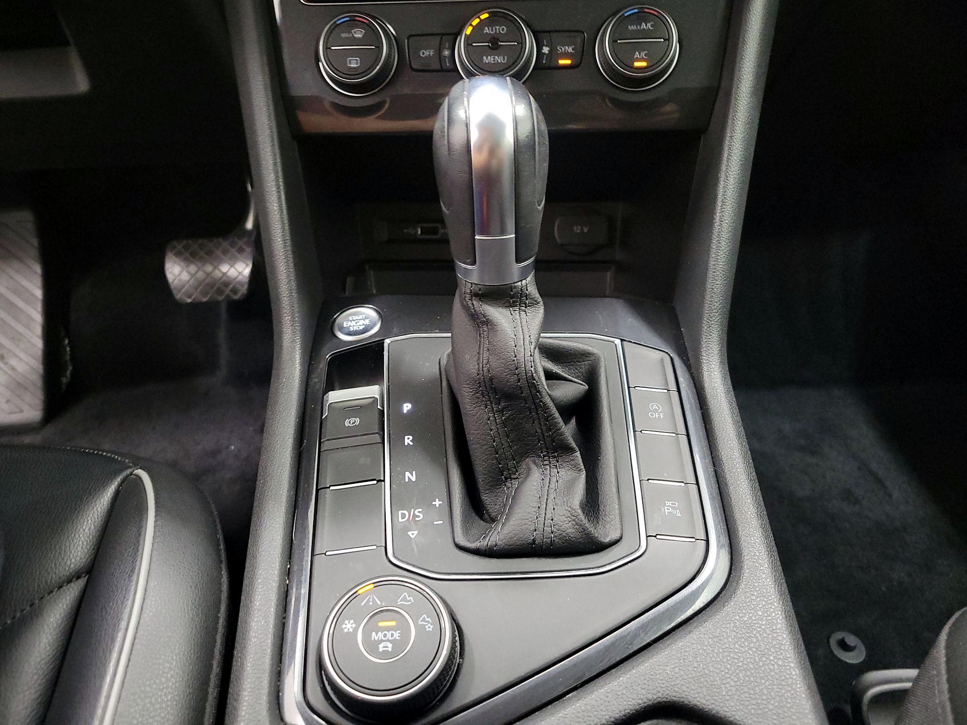 Thumbnail: 2019 Volkswagen Tiguan - 17