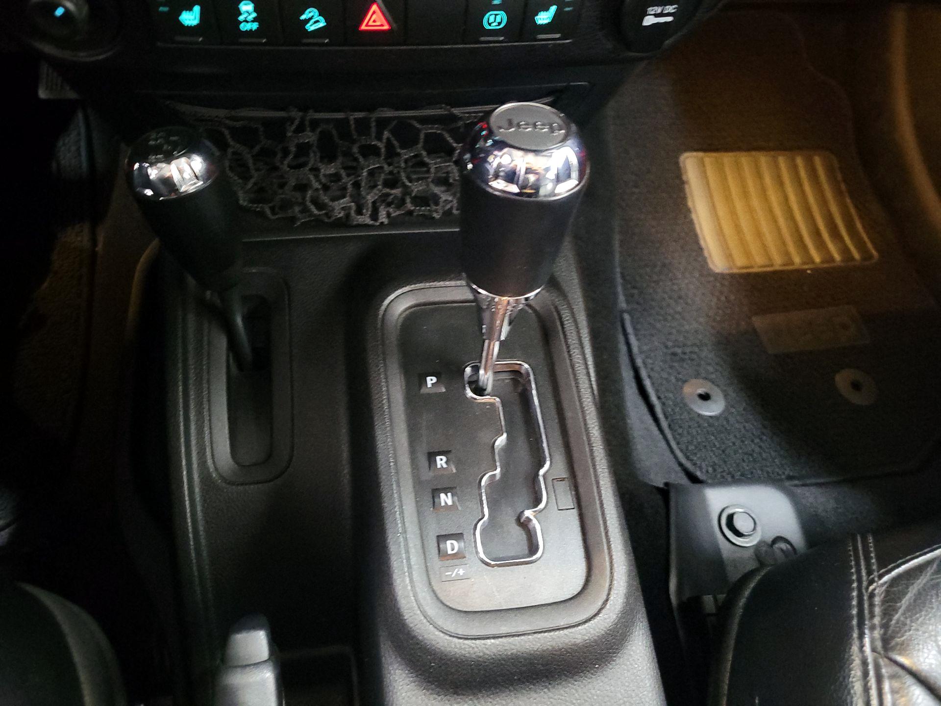 Thumbnail: 2014 Jeep Wrangler - 16