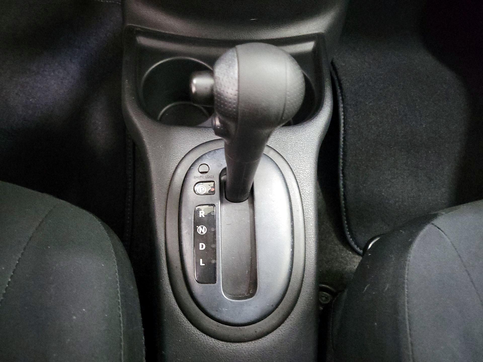 Thumbnail: 2015 Nissan Versa - 16