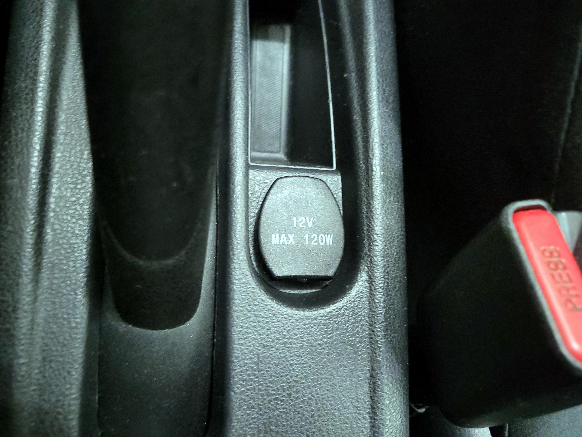 Thumbnail: 2015 Nissan Versa - 17