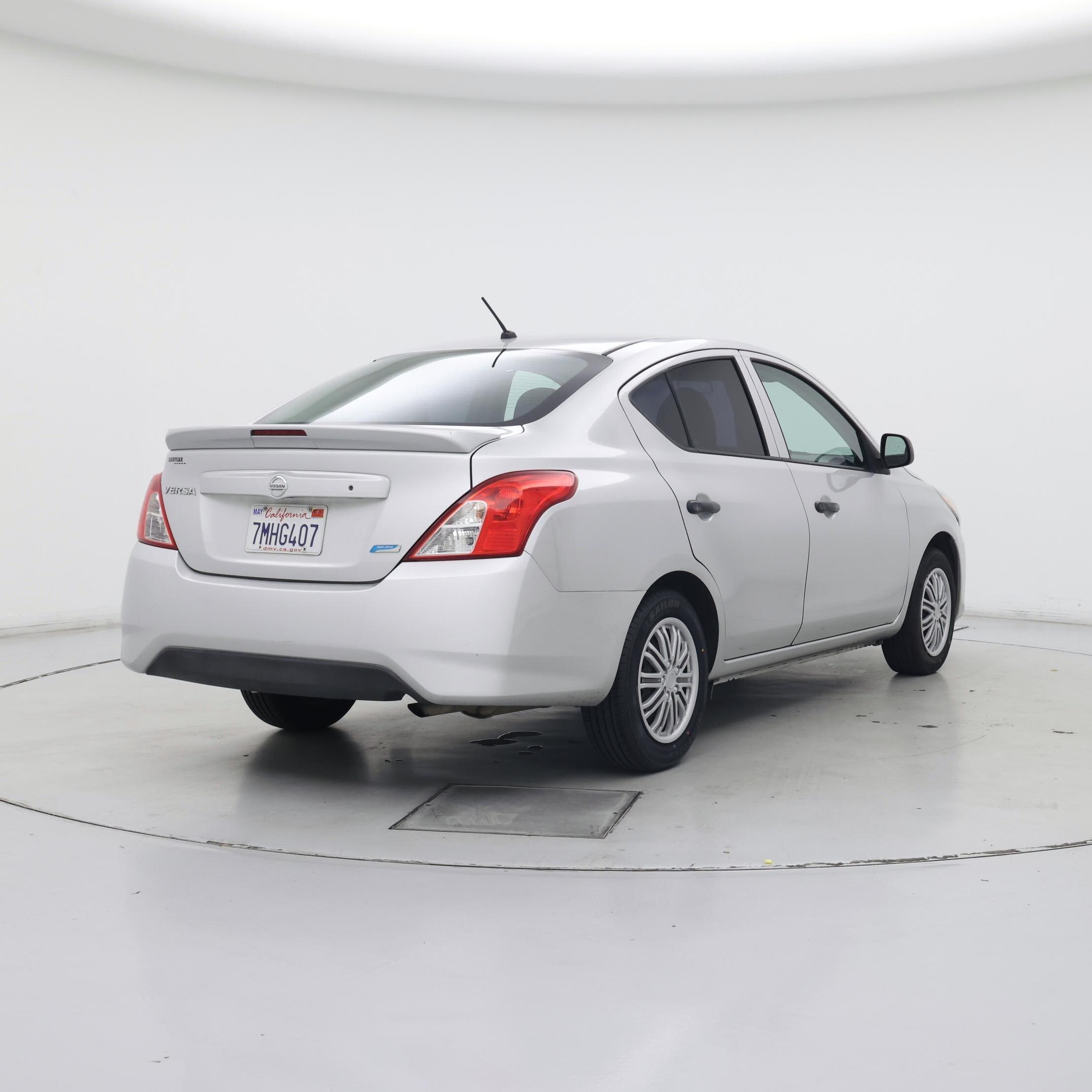 Thumbnail: 2015 Nissan Versa - 8