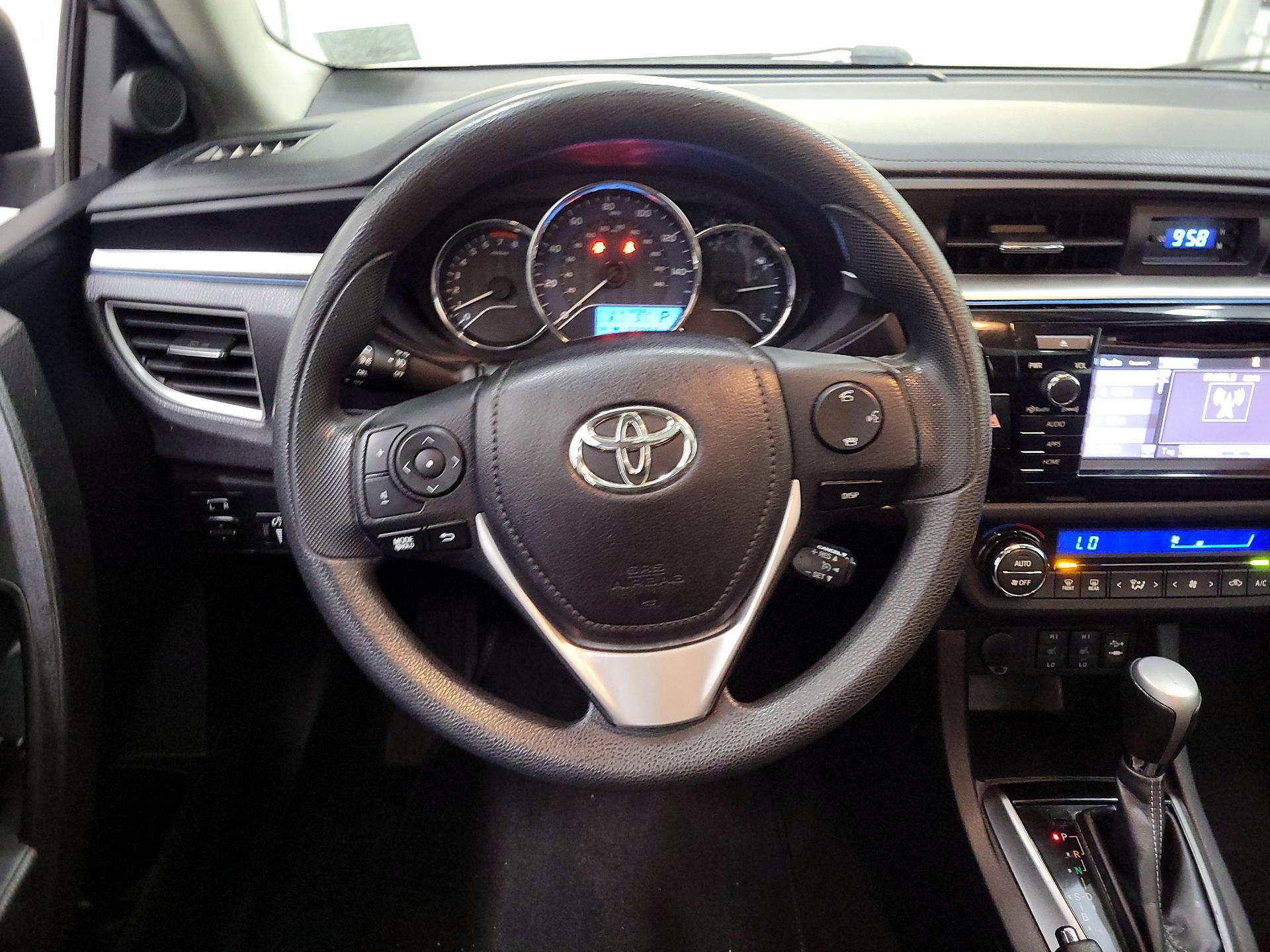Thumbnail: 2016 Toyota Corolla - 10