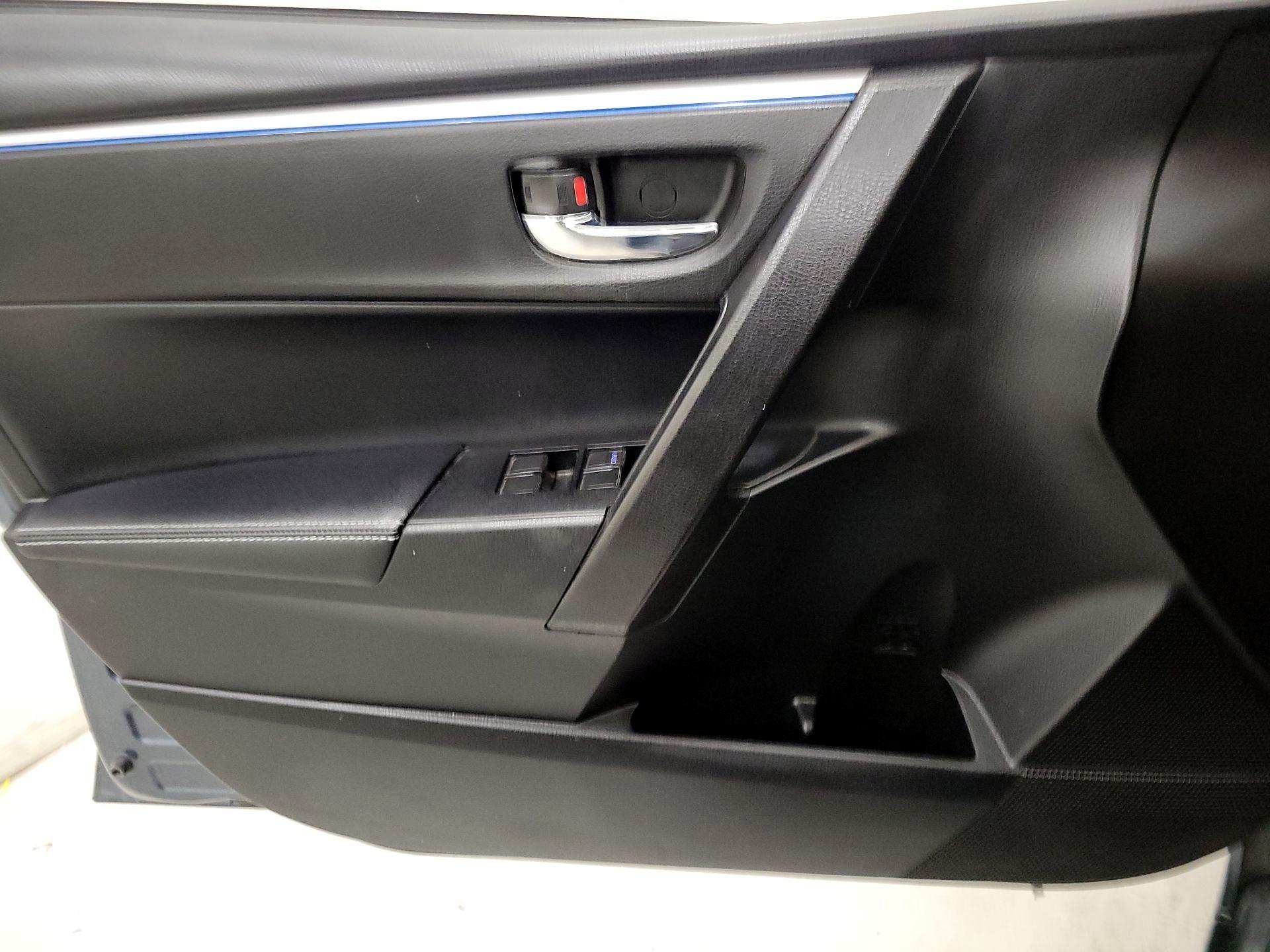 Thumbnail: 2016 Toyota Corolla - 12