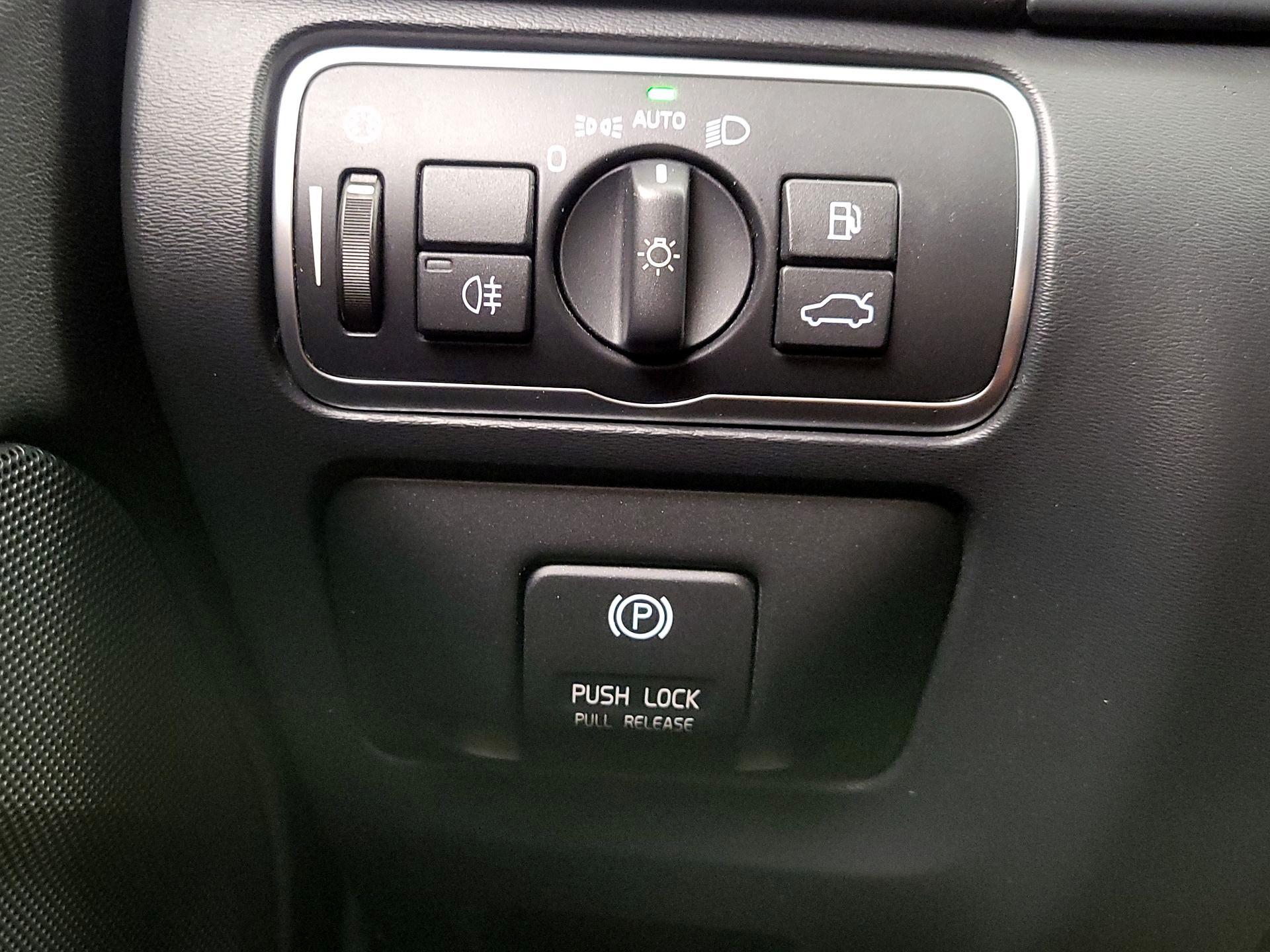 Thumbnail: 2015 Volvo S60 - 13