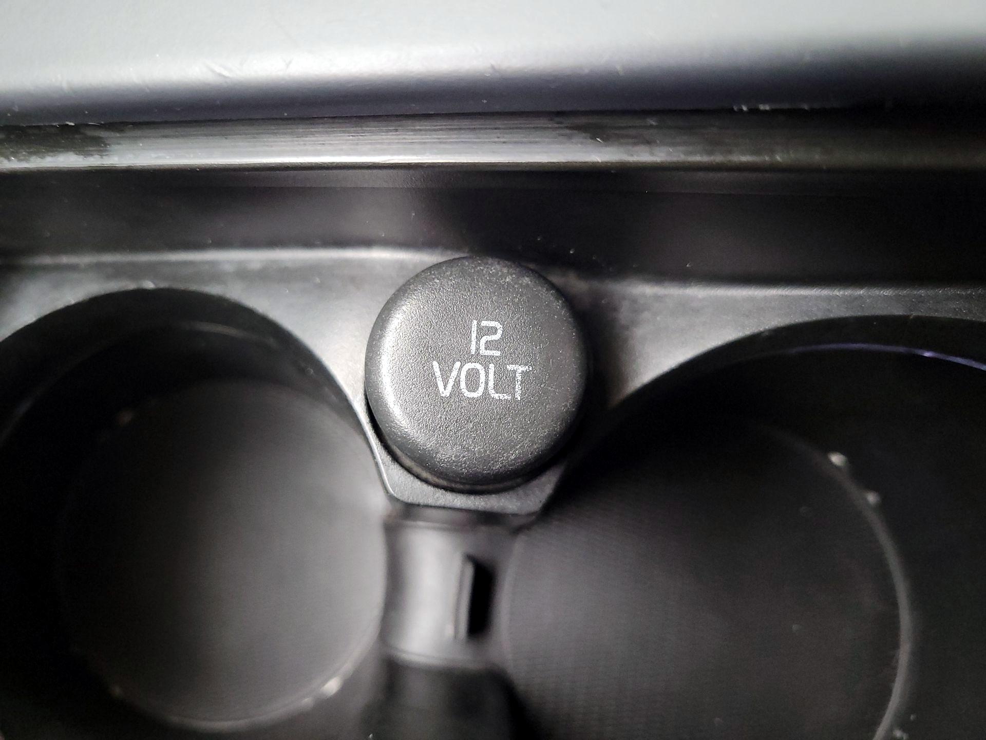 Thumbnail: 2015 Volvo S60 - 19