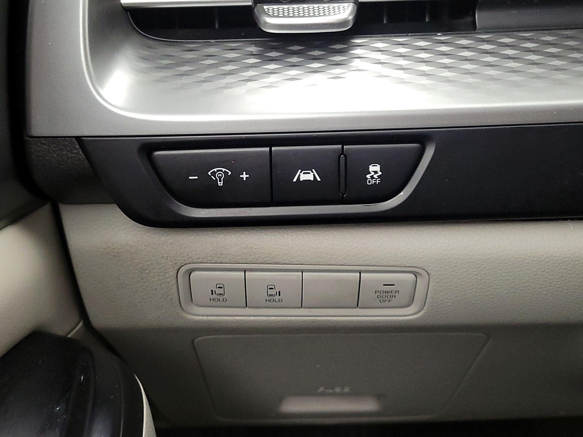 Thumbnail: 2024 Kia Carnival - 13