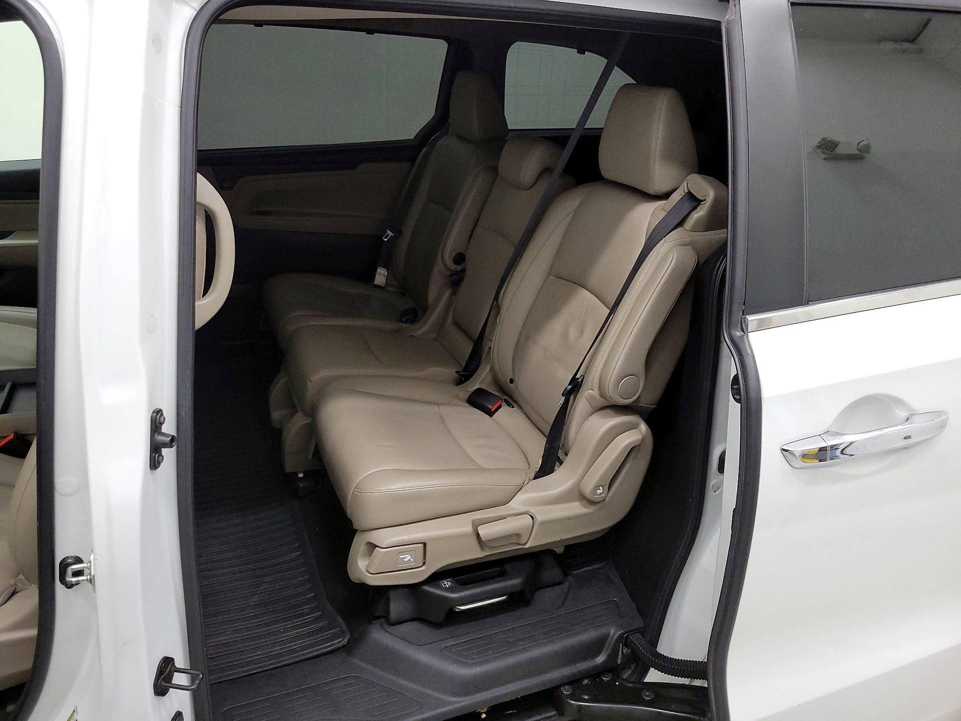 Thumbnail: 2020 Honda Odyssey - 19