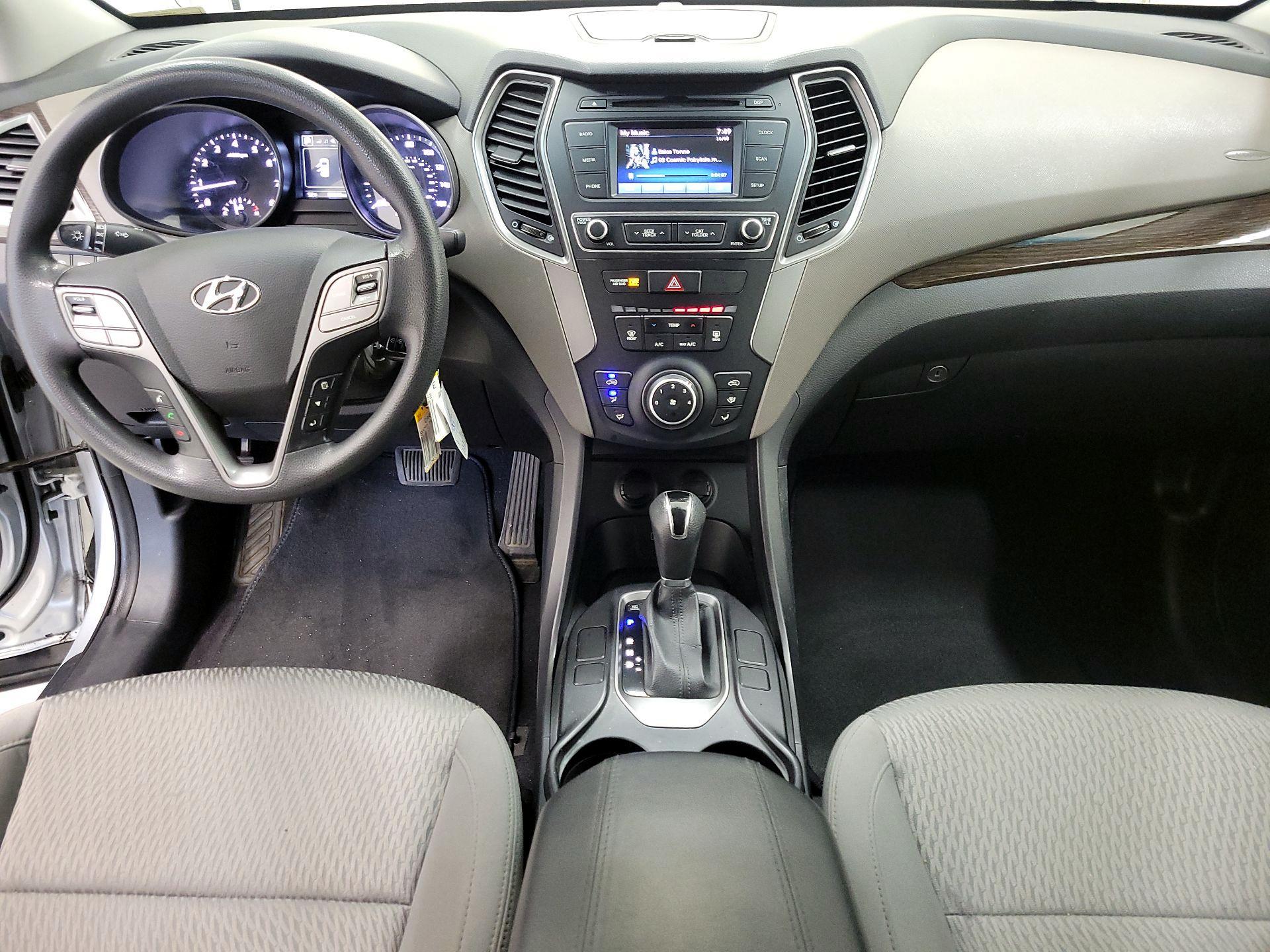 Thumbnail: 2017 Hyundai Santa Fe - 9