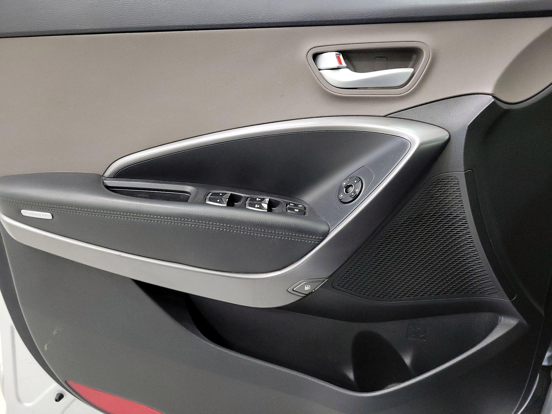 Thumbnail: 2017 Hyundai Santa Fe - 12