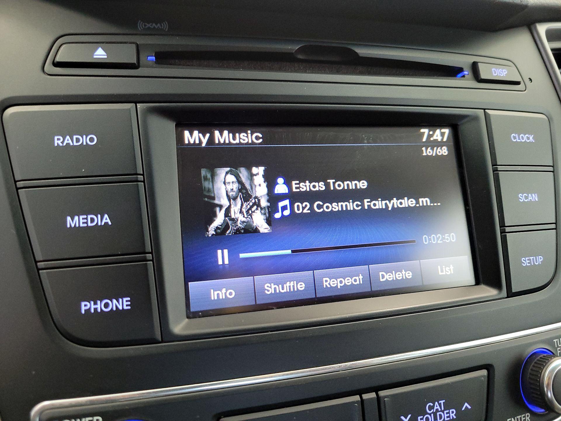 Thumbnail: 2017 Hyundai Santa Fe - 15