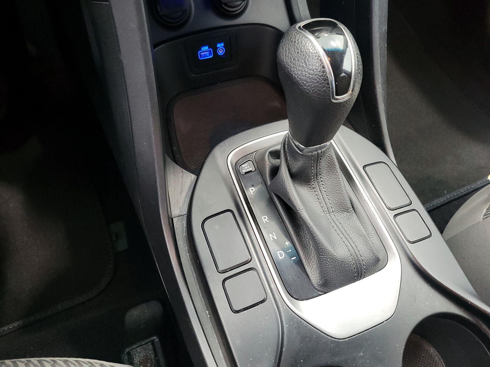 Thumbnail: 2017 Hyundai Santa Fe - 17