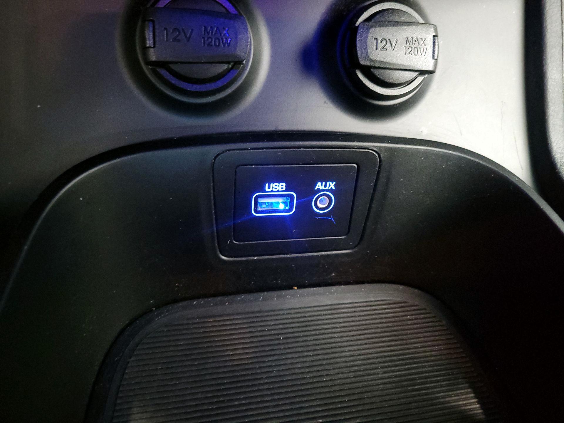 Thumbnail: 2017 Hyundai Santa Fe - 18