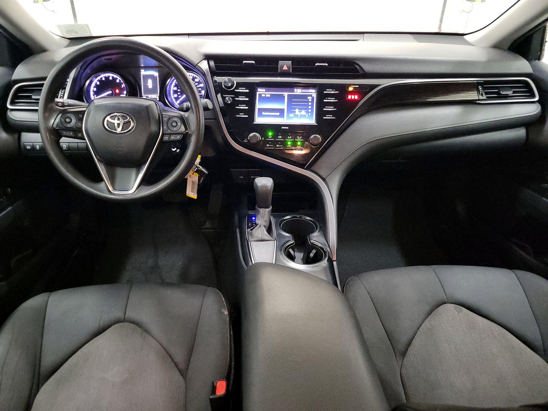 Thumbnail: 2020 Toyota Camry - 9