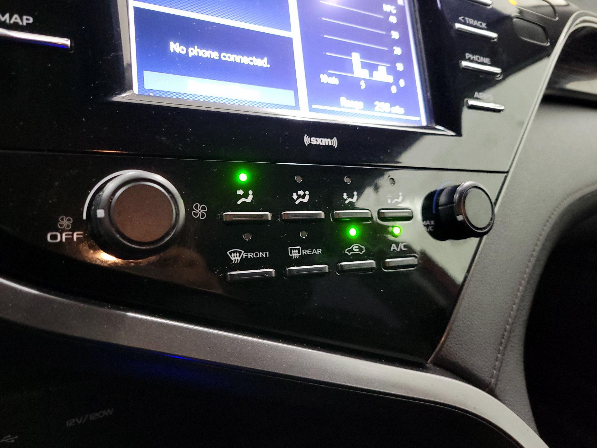 Thumbnail: 2020 Toyota Camry - 16