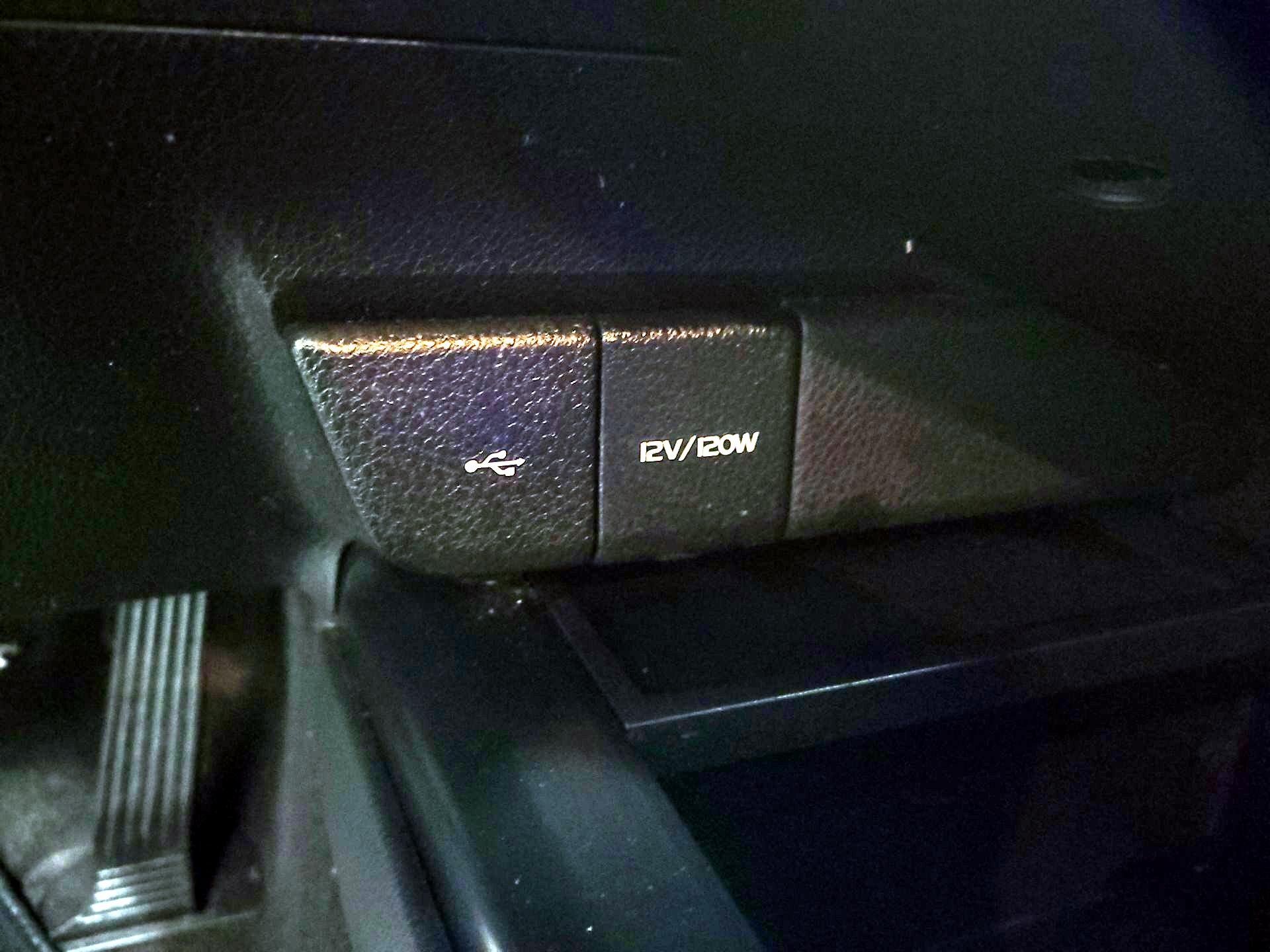 Thumbnail: 2020 Toyota Camry - 18