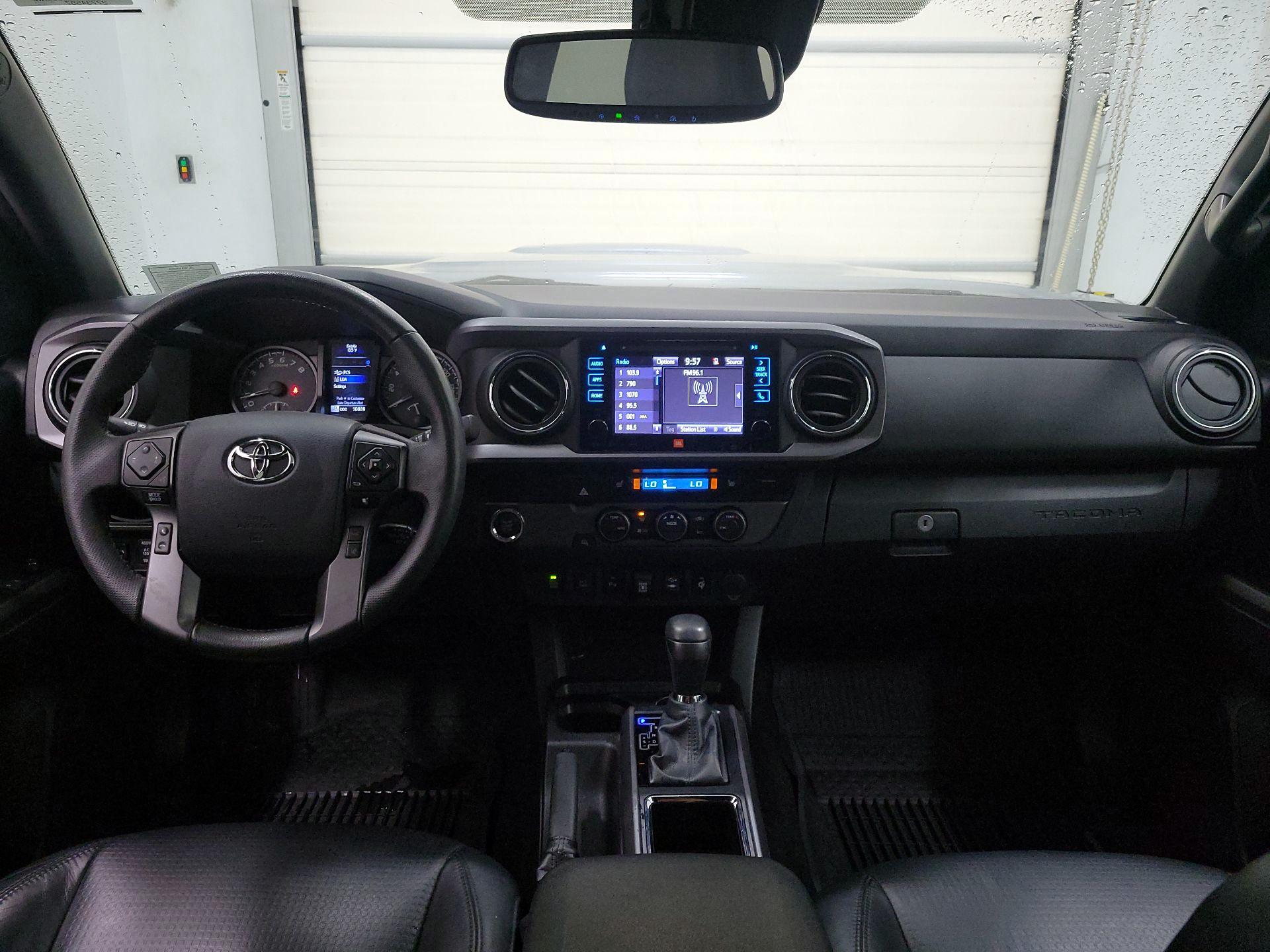 Thumbnail: 2019 Toyota Tacoma - 9